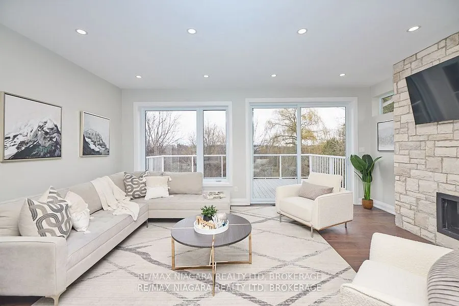 3873 Glenview Drive