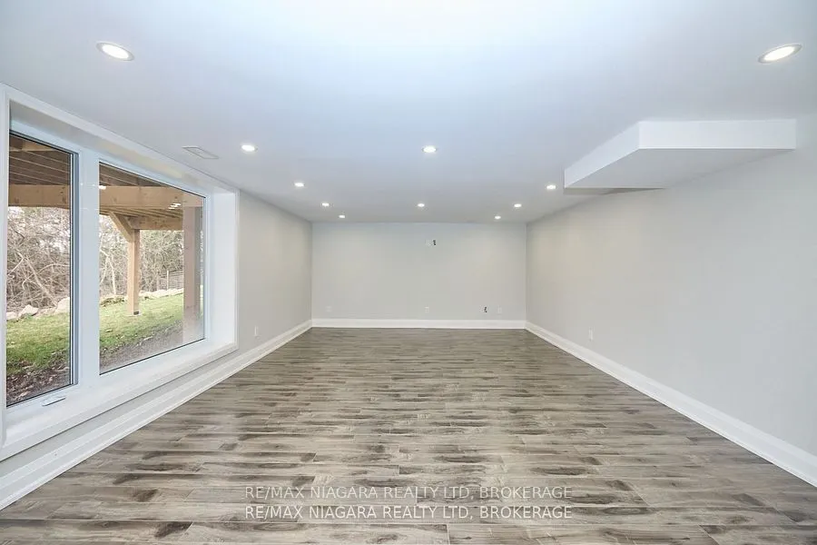 3873 Glenview Drive