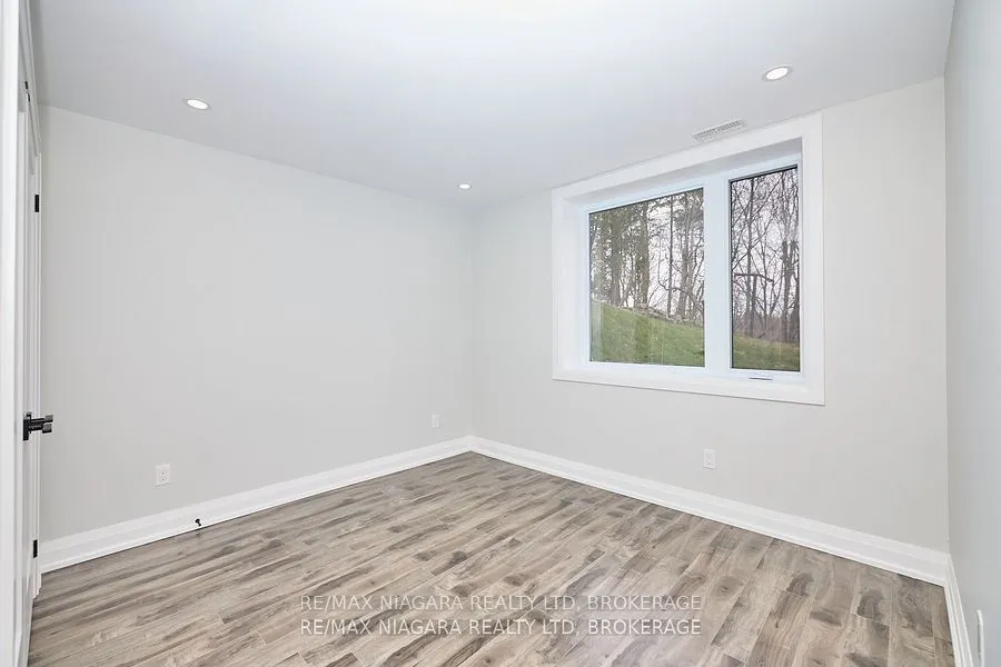 3873 Glenview Drive