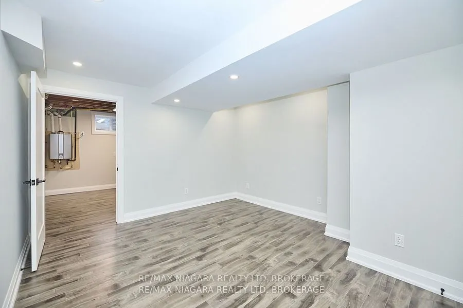 3873 Glenview Drive