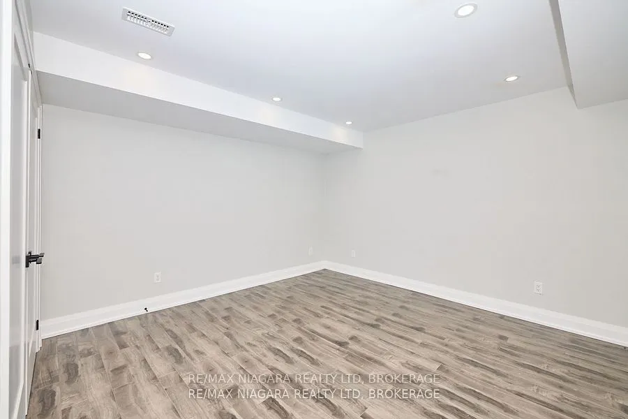 3873 Glenview Drive