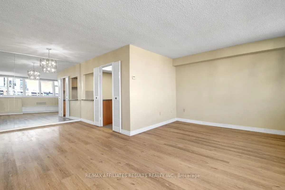 500 Laurier Avenue W, #1103