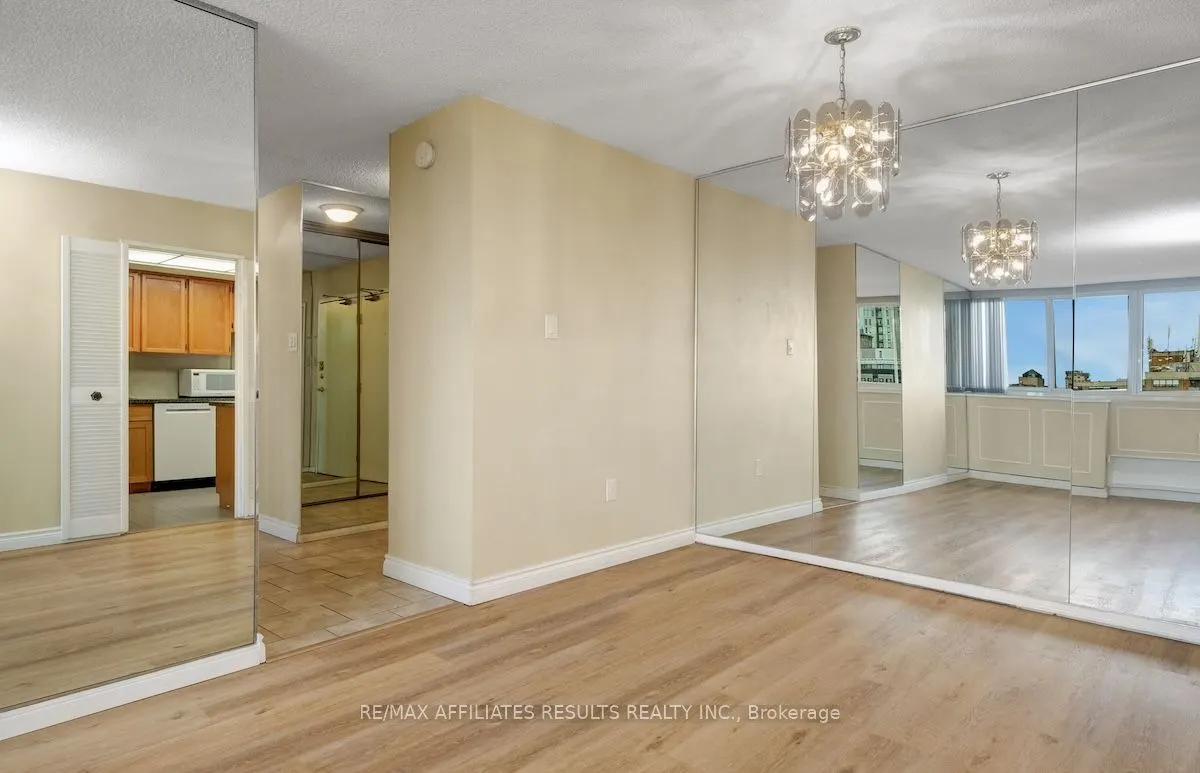 500 Laurier Avenue W, #1103