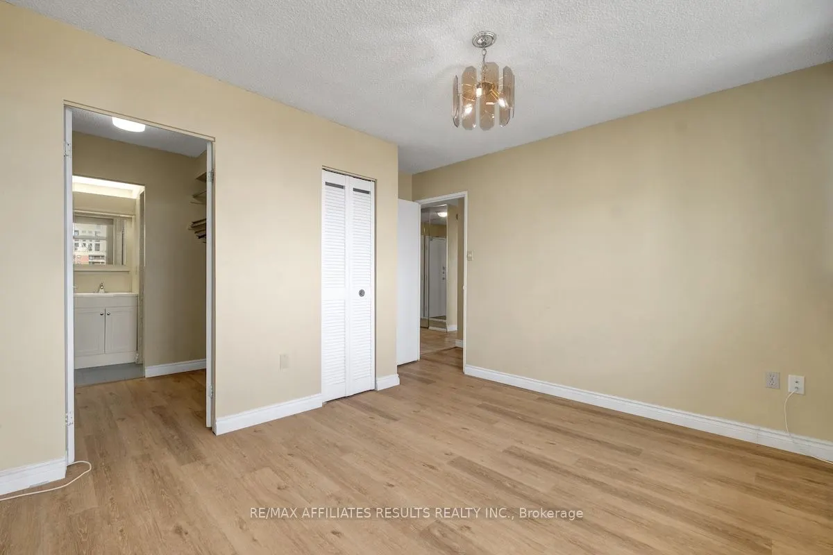 500 Laurier Avenue W, #1103