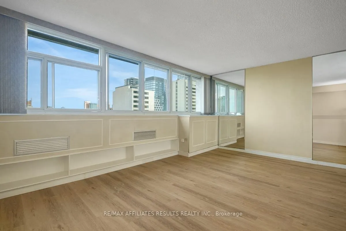 500 Laurier Avenue W, #1103