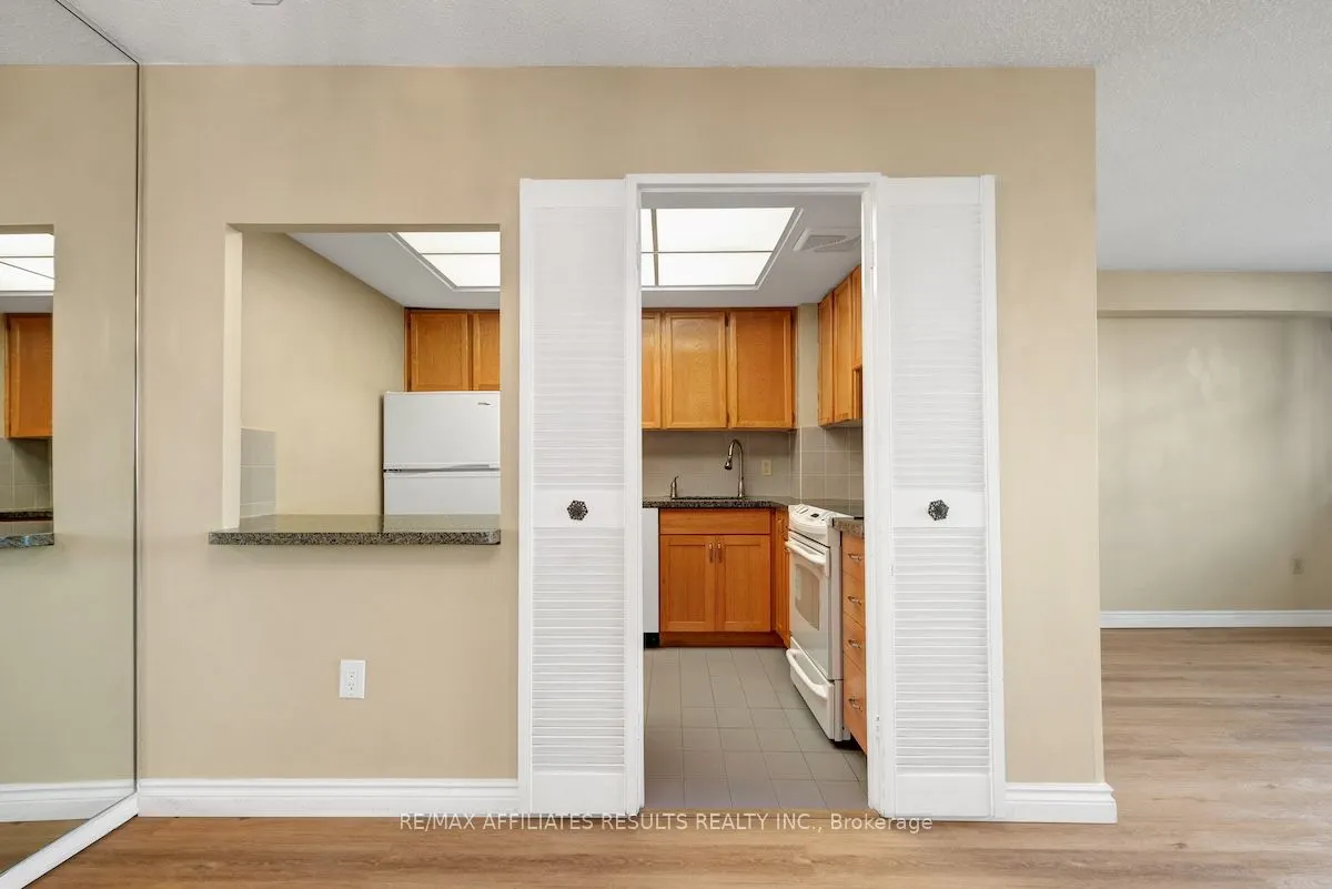 500 Laurier Avenue W, #1103