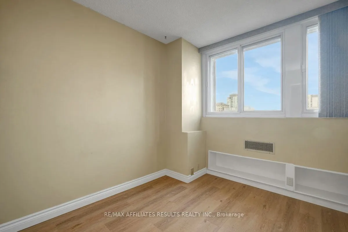 500 Laurier Avenue W, #1103