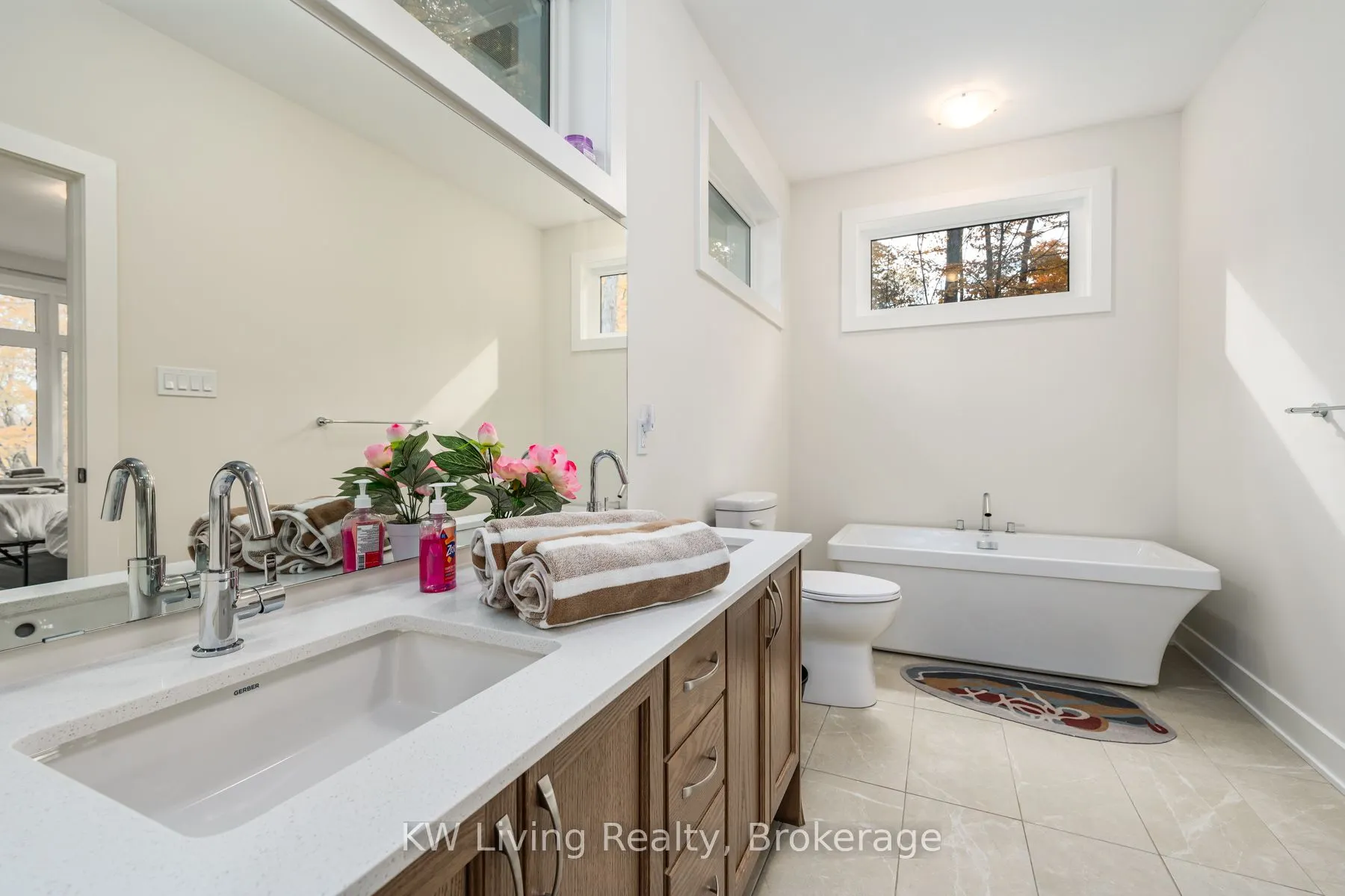 1018 Kingsridge Court
