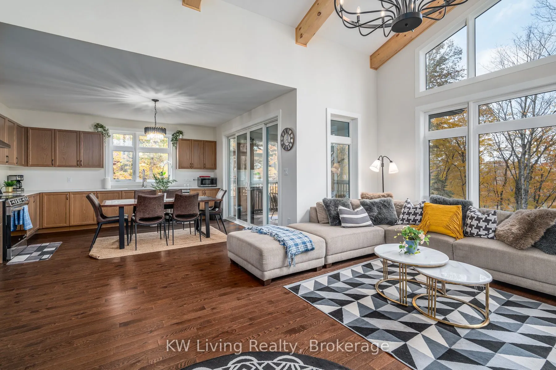 1018 Kingsridge Court
