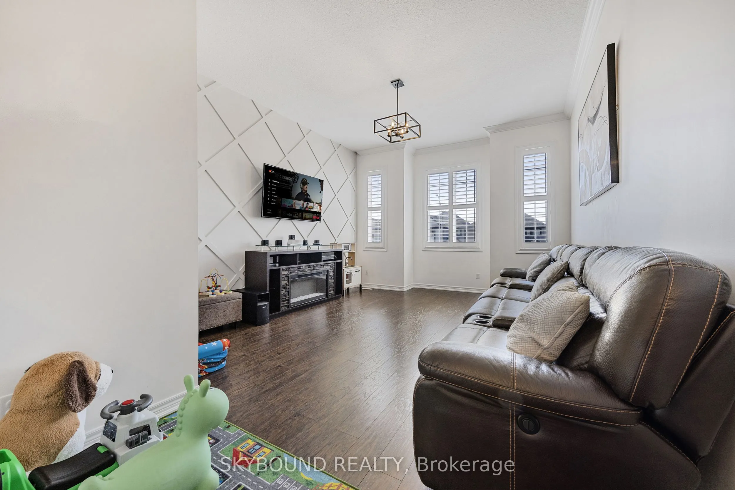 121 Green Gate Boulevard