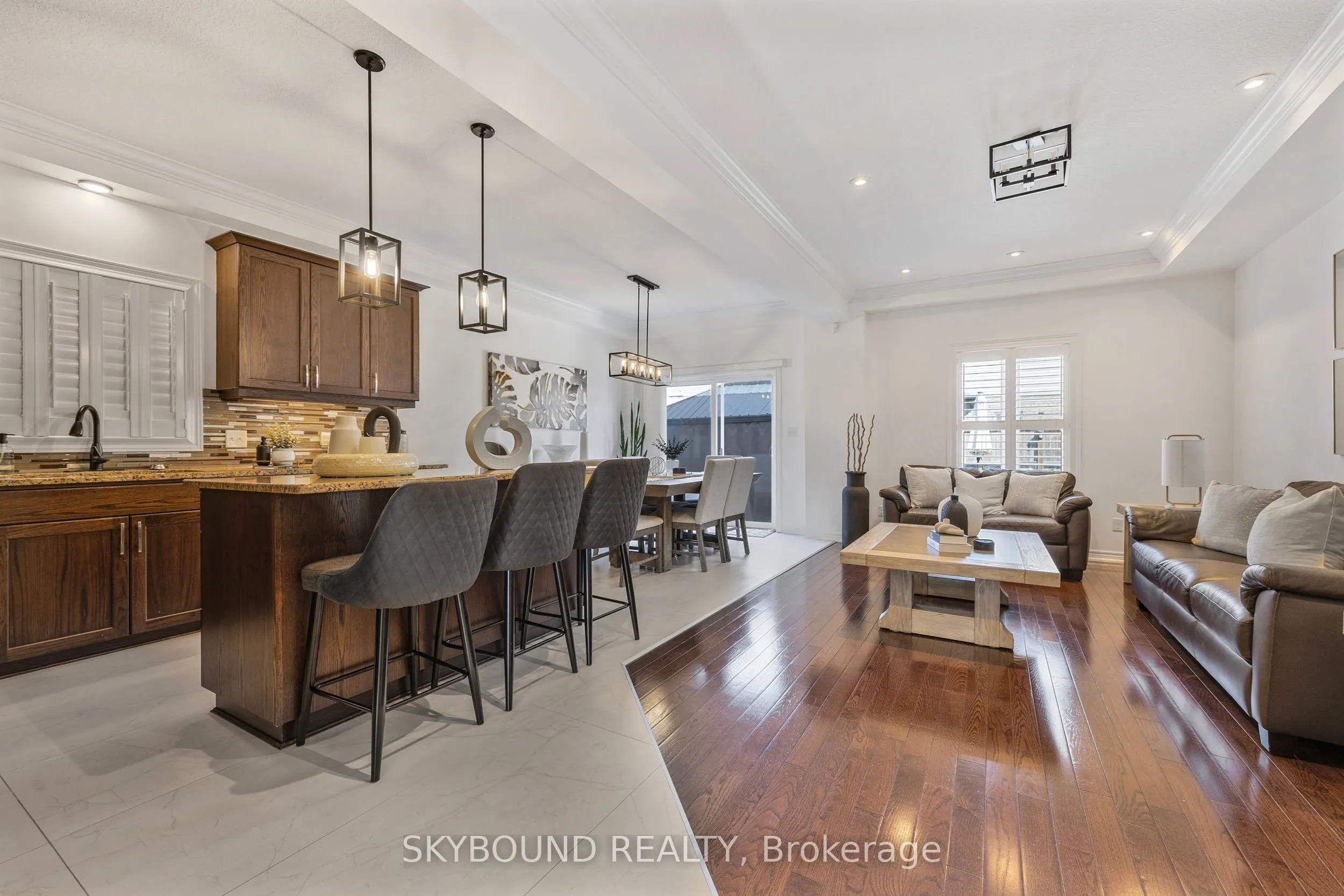 121 Green Gate Boulevard