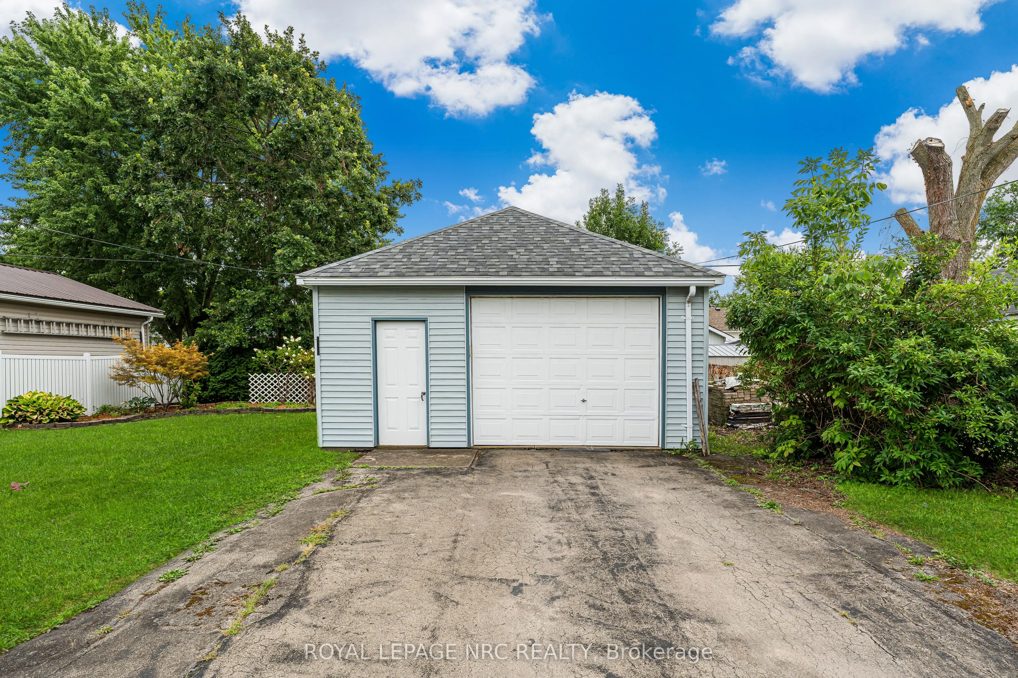 176 Camrose Avenue
