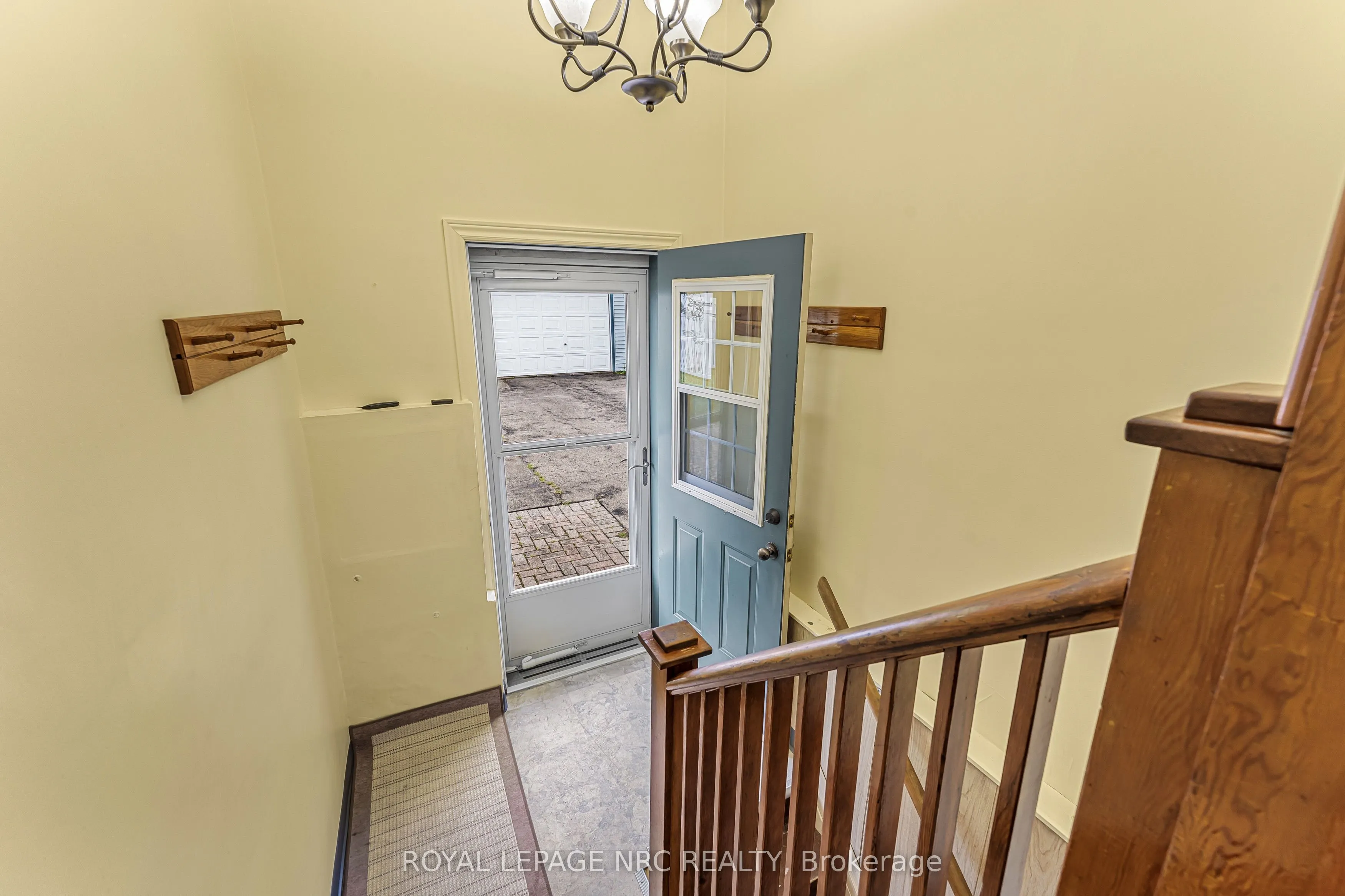 176 Camrose Avenue