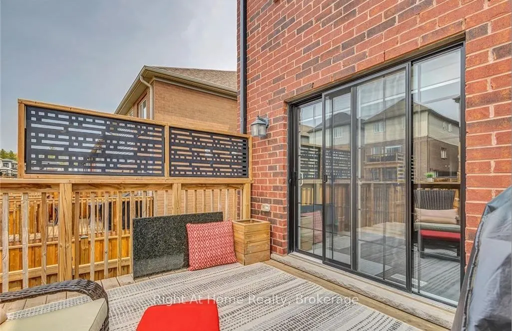 11 Ridgemount Street
