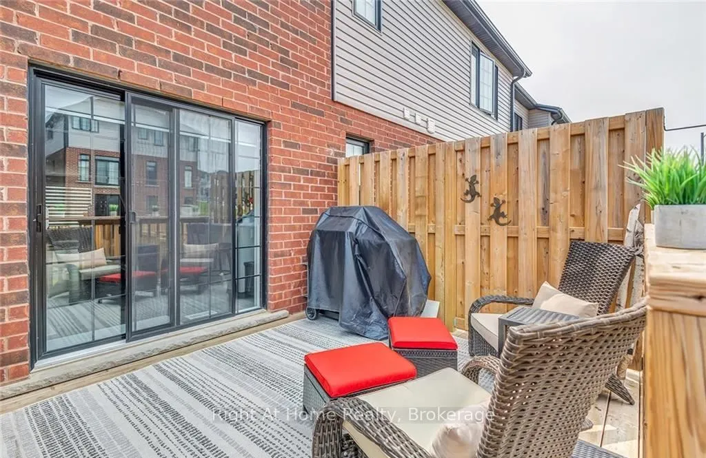 11 Ridgemount Street