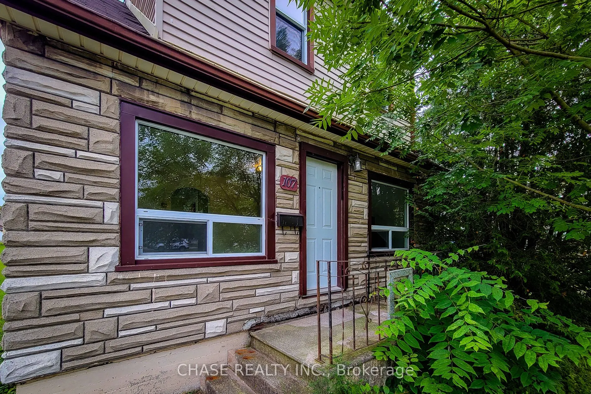 107 Saint George Street