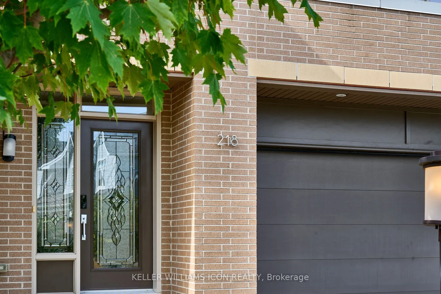 218 Gabbro Crescent