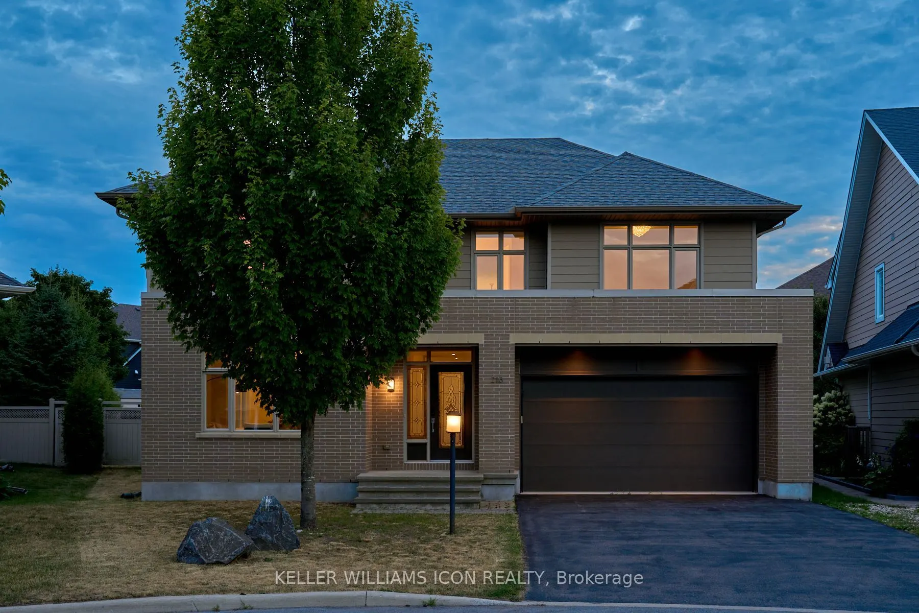 218 Gabbro Crescent