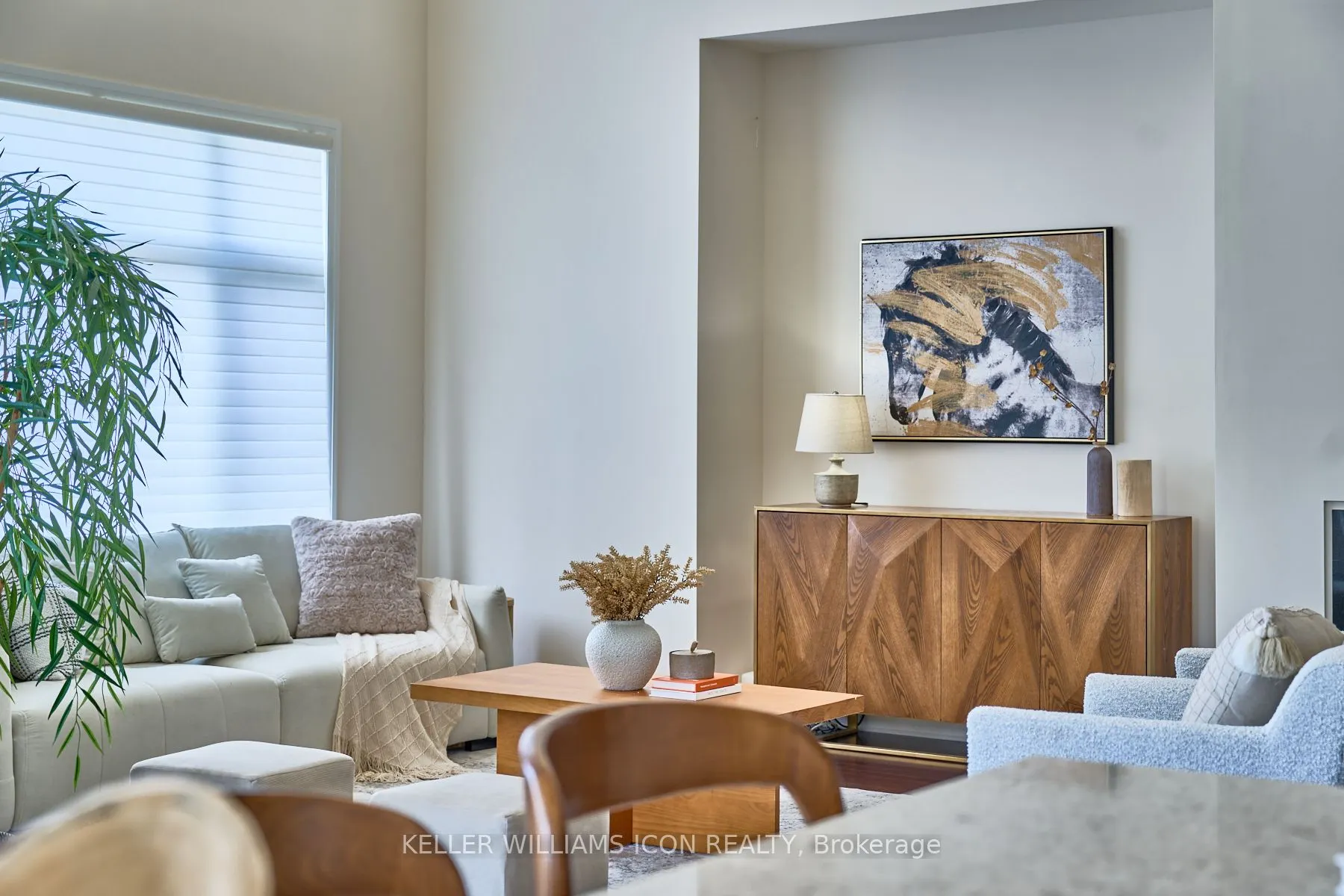 218 Gabbro Crescent