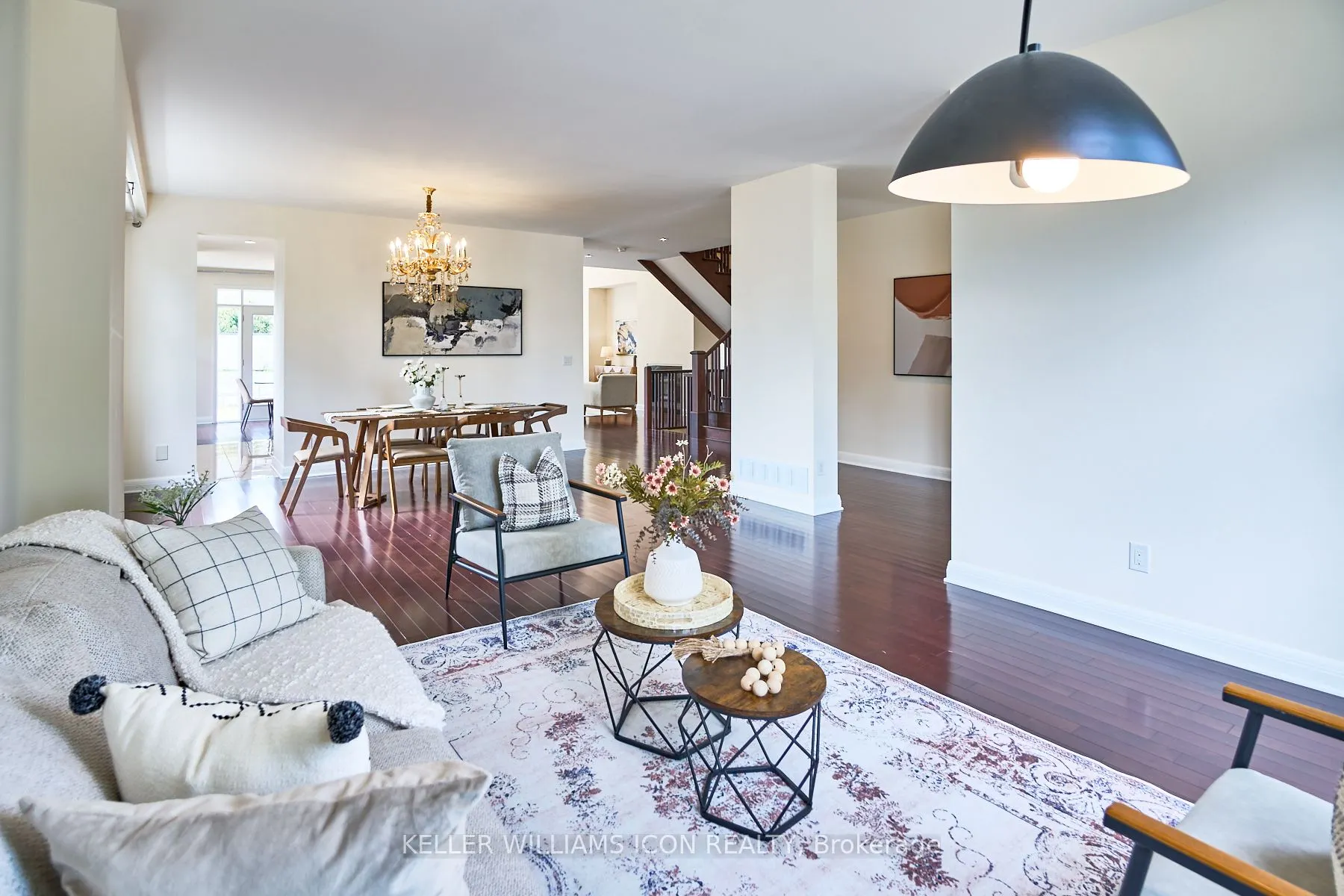 218 Gabbro Crescent