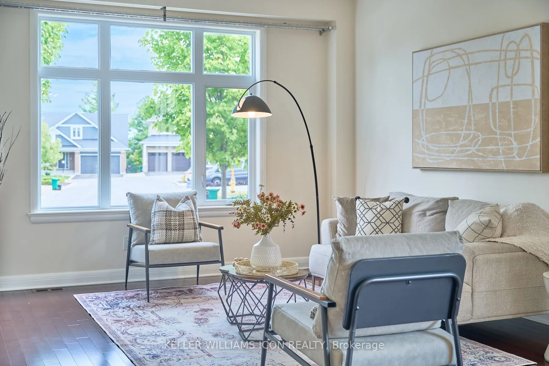 218 Gabbro Crescent