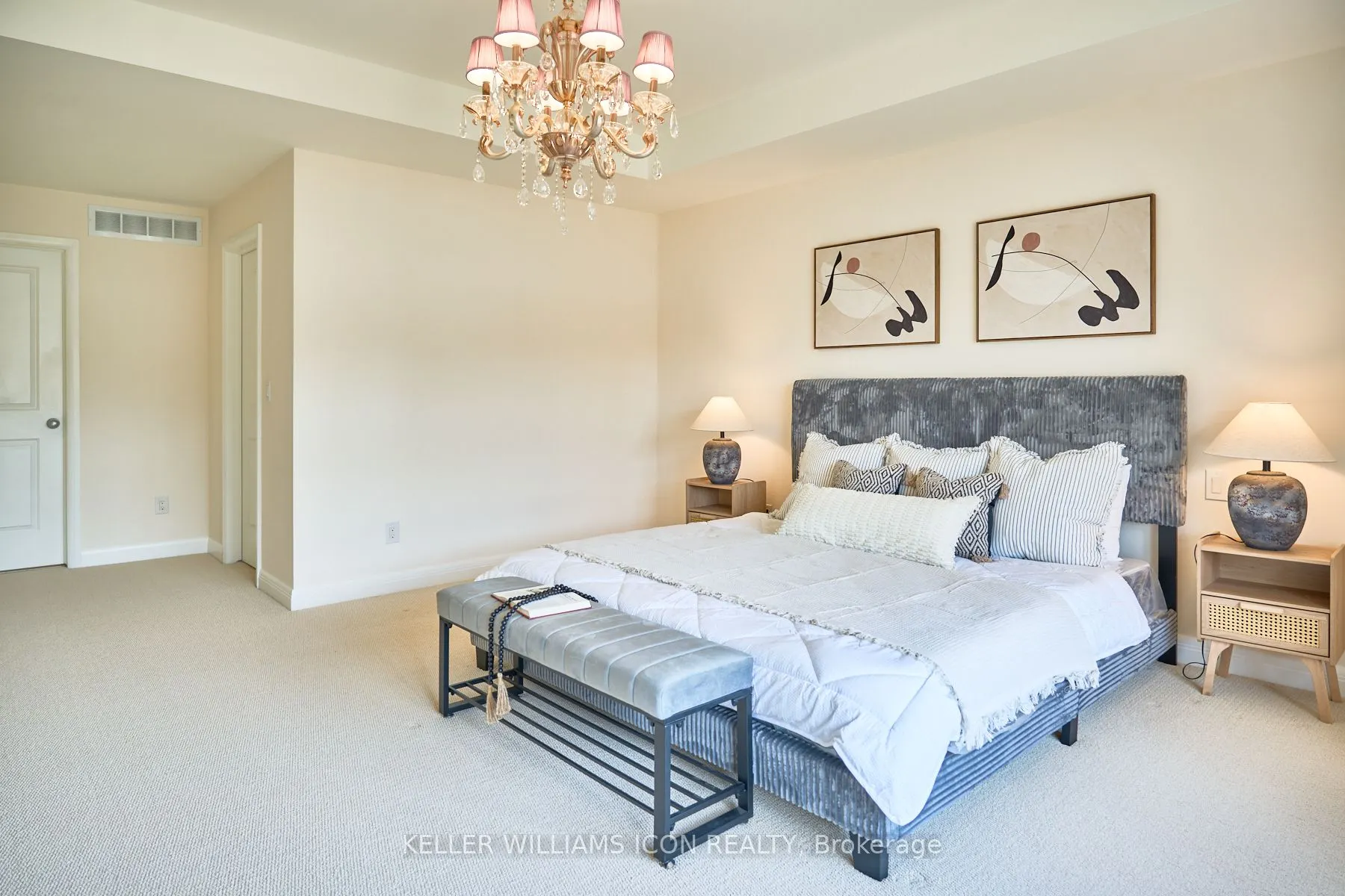 218 Gabbro Crescent