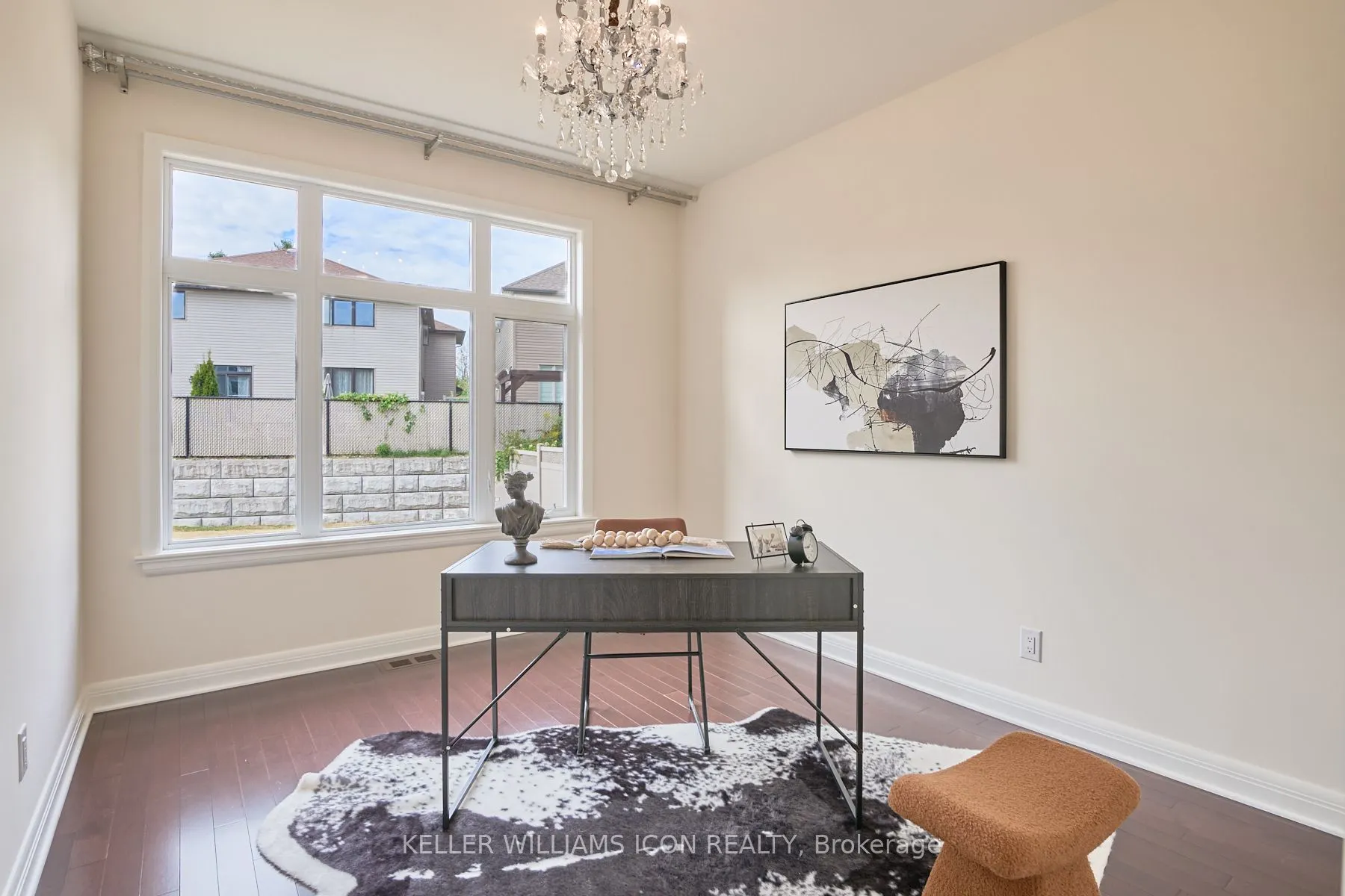 218 Gabbro Crescent