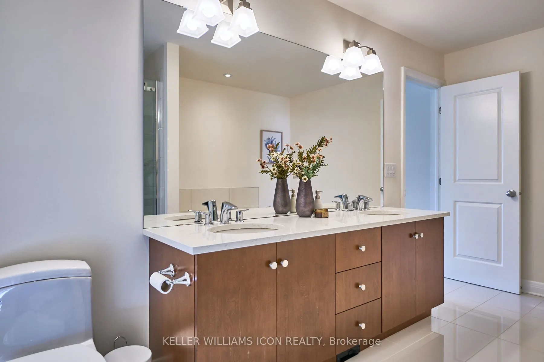 218 Gabbro Crescent