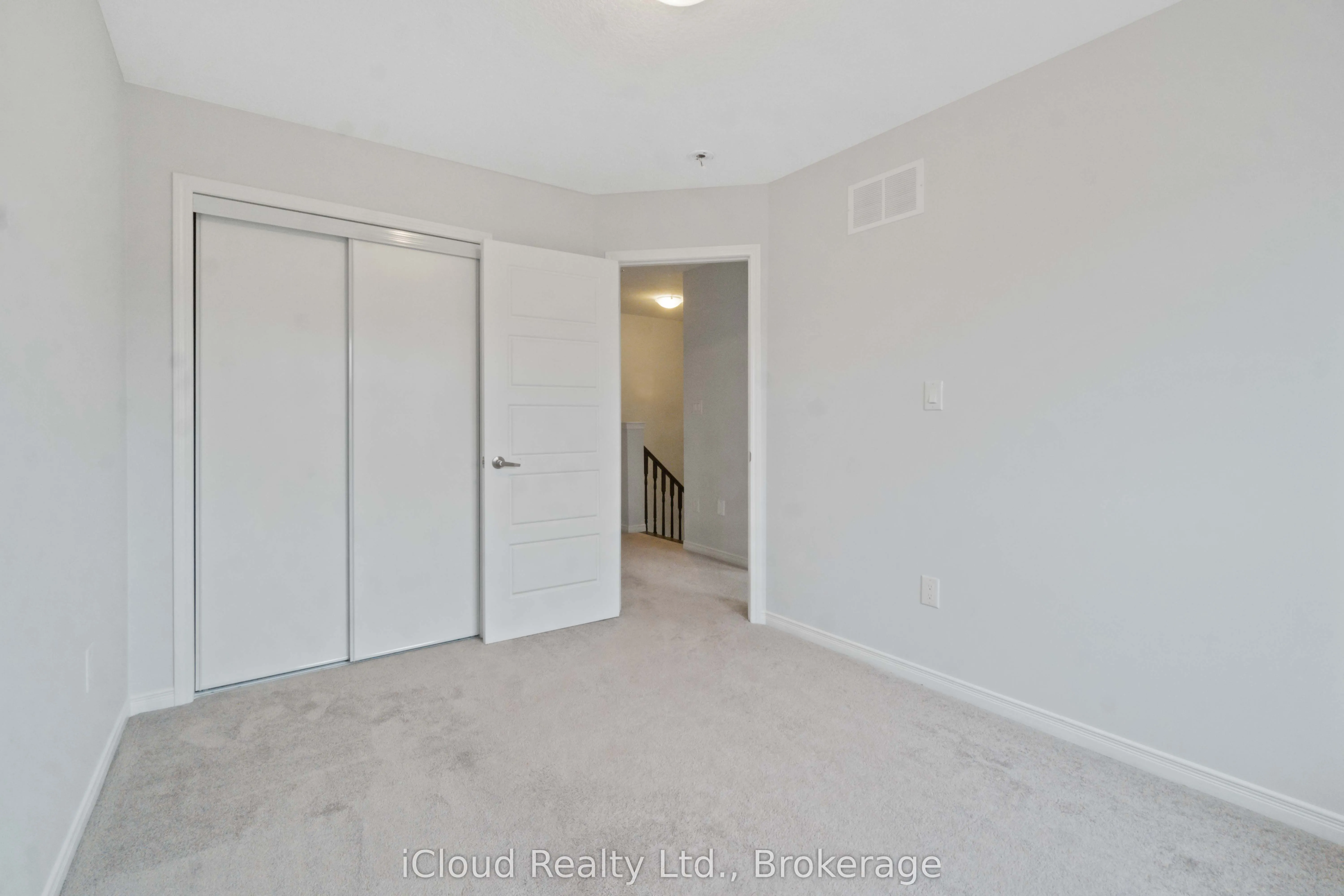 17 Armes Street