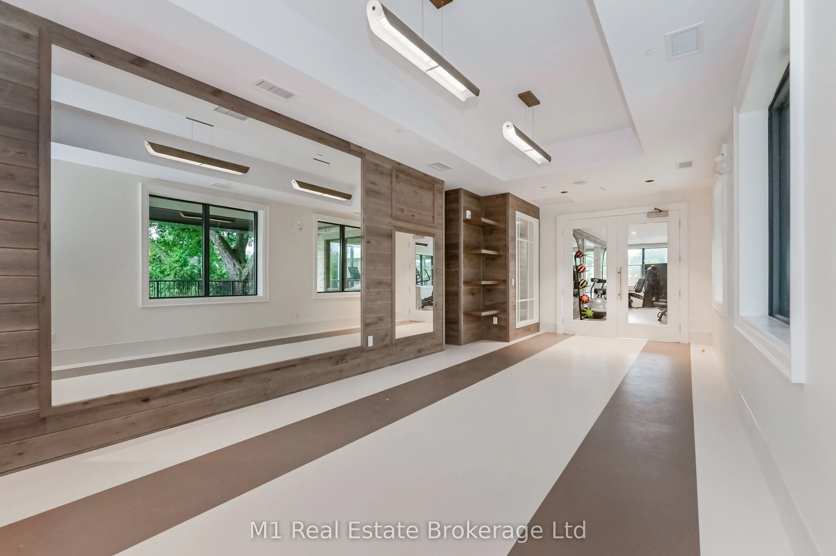 6523 Wellington 7 Road, #402