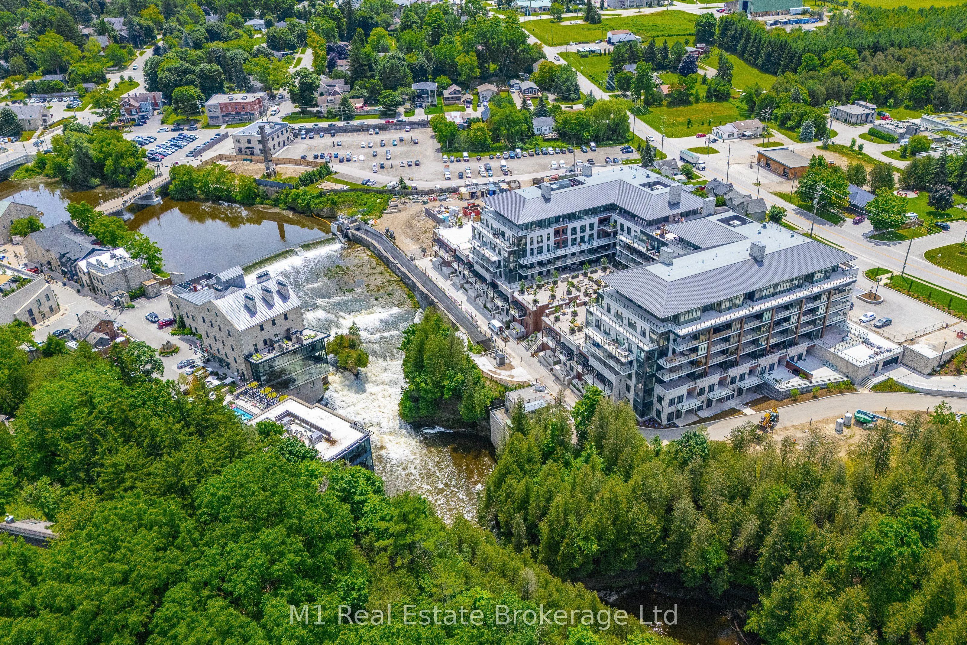 6523 Wellington 7 Road, #402