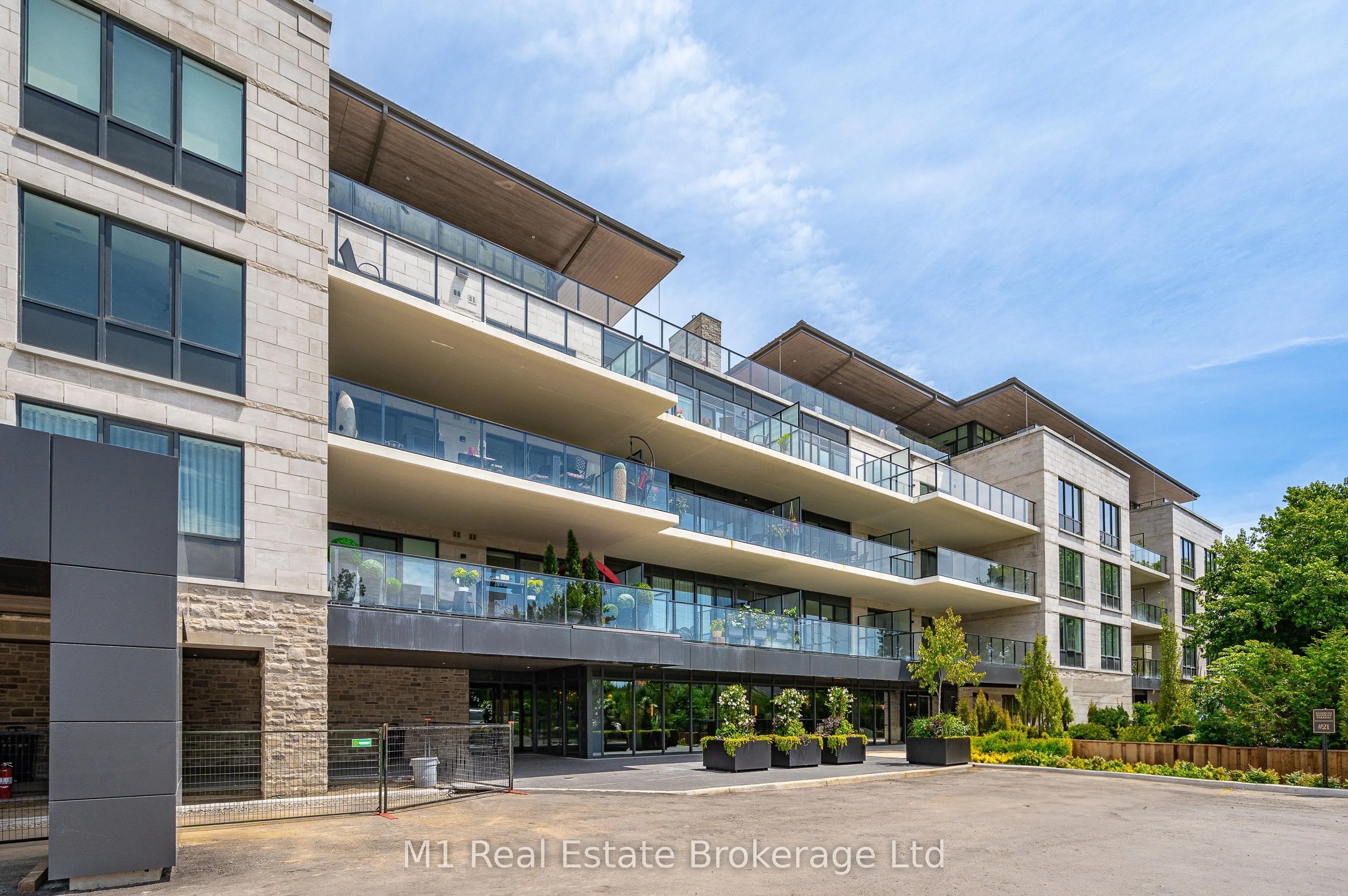 6523 Wellington 7 Road, #402