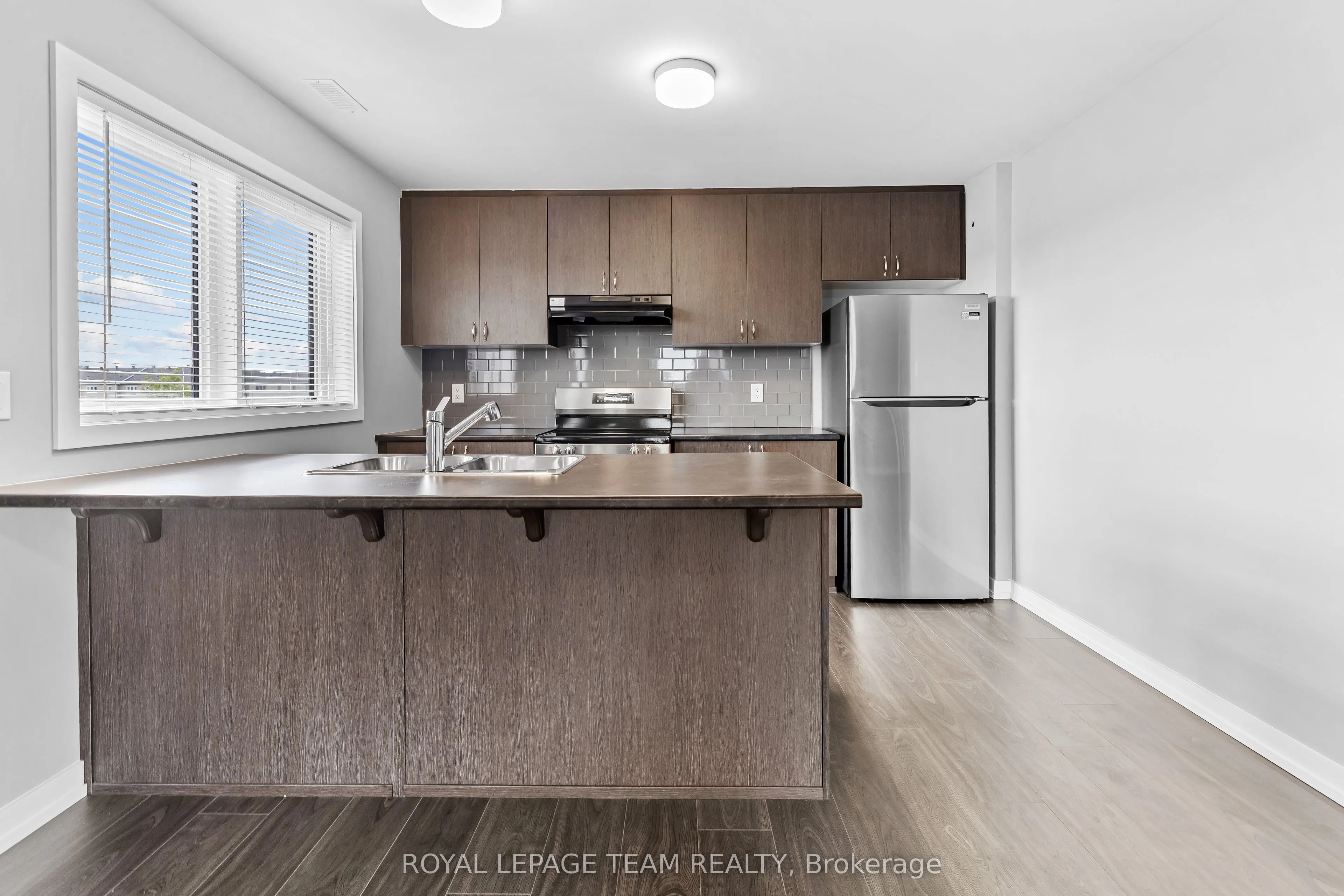 871 Decoeur Drive, #00
