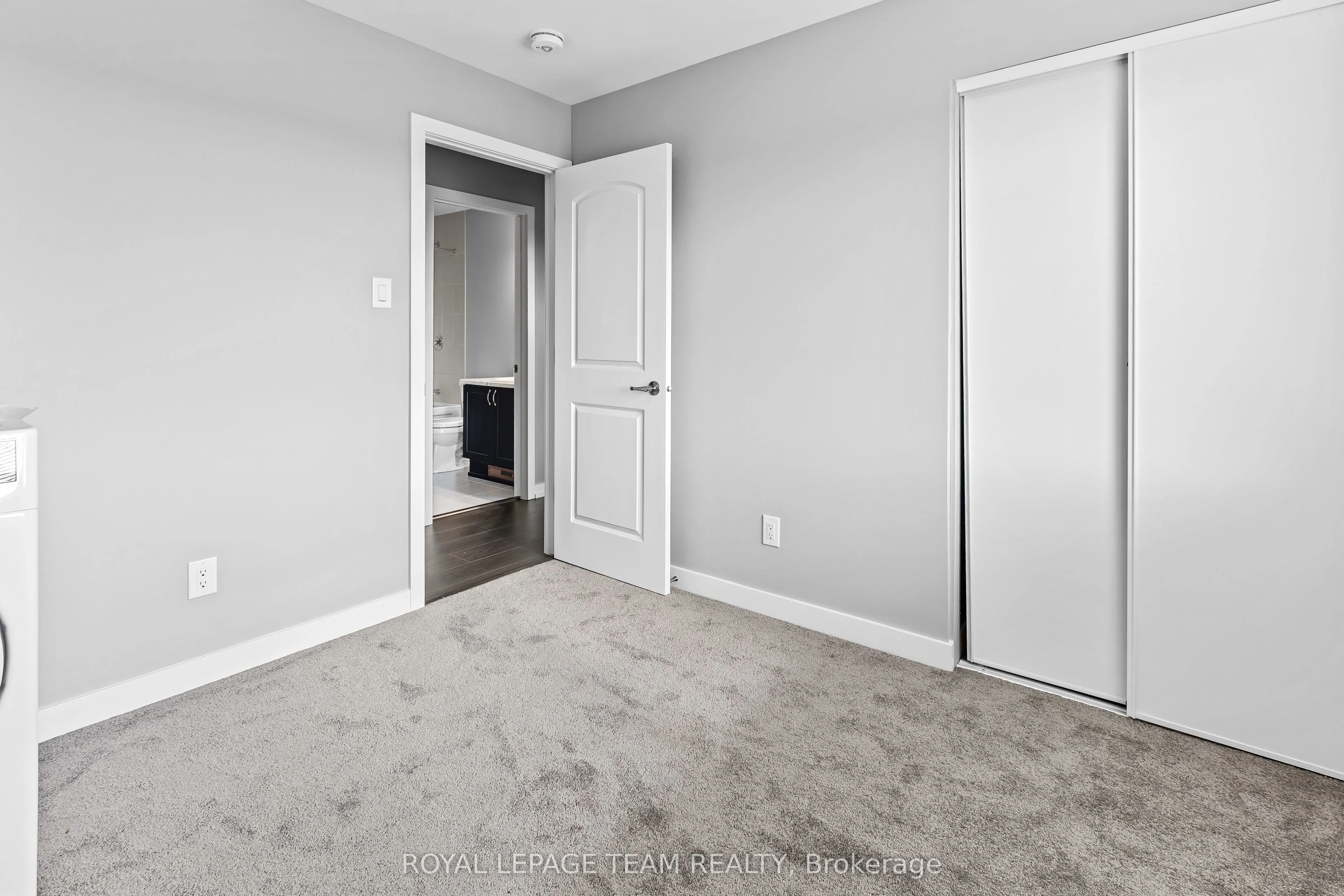 871 Decoeur Drive, #00