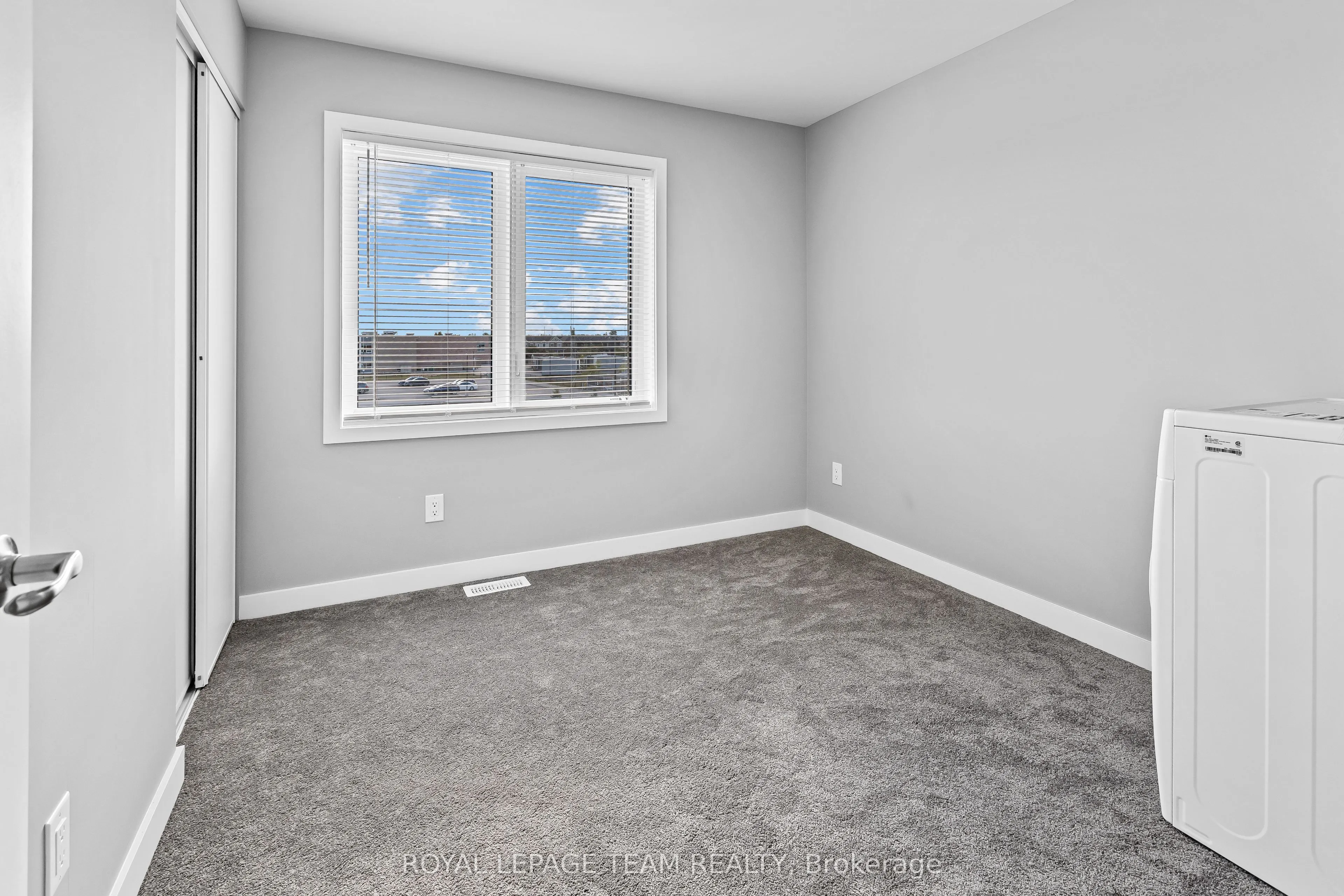 871 Decoeur Drive, #00