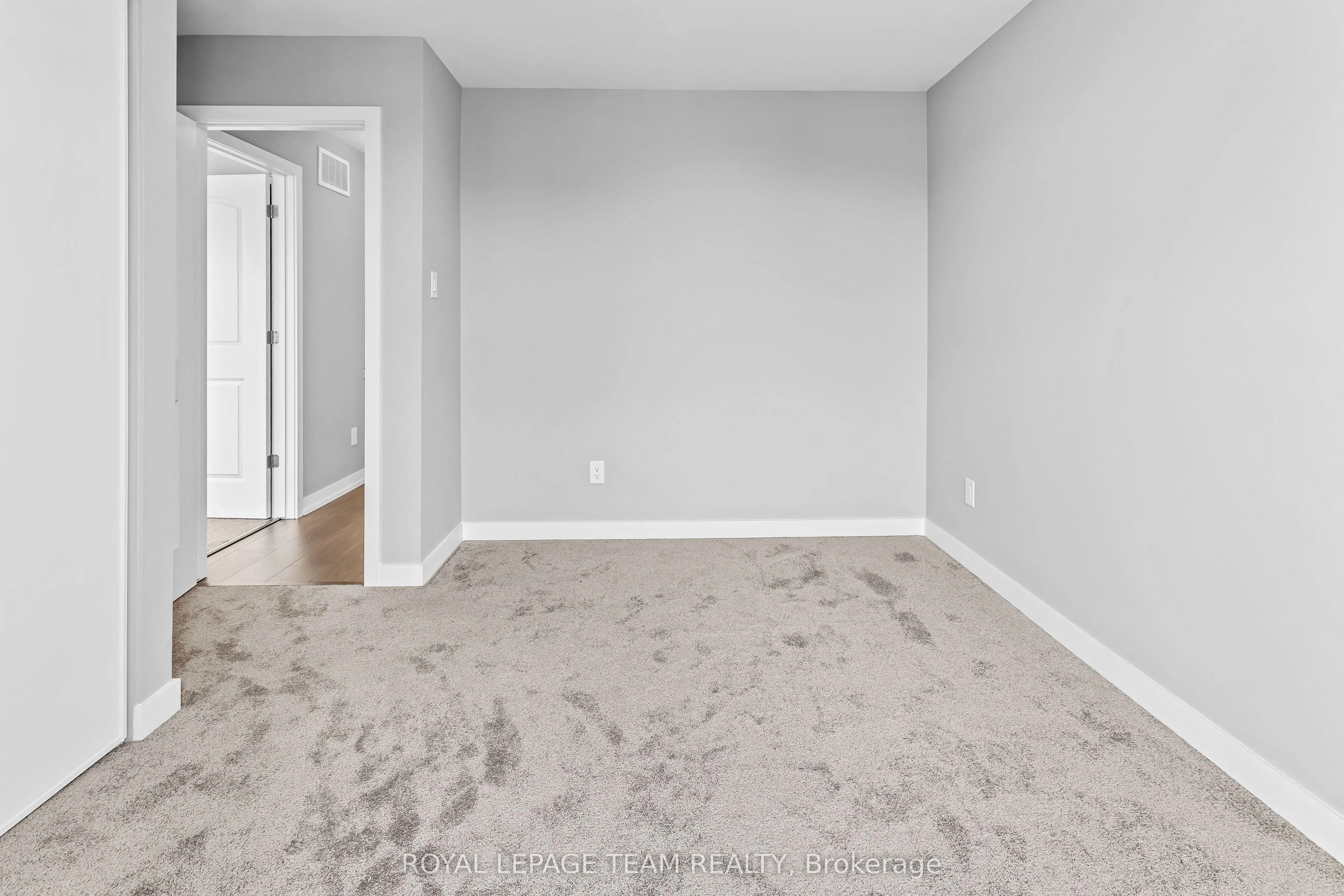 871 Decoeur Drive, #00