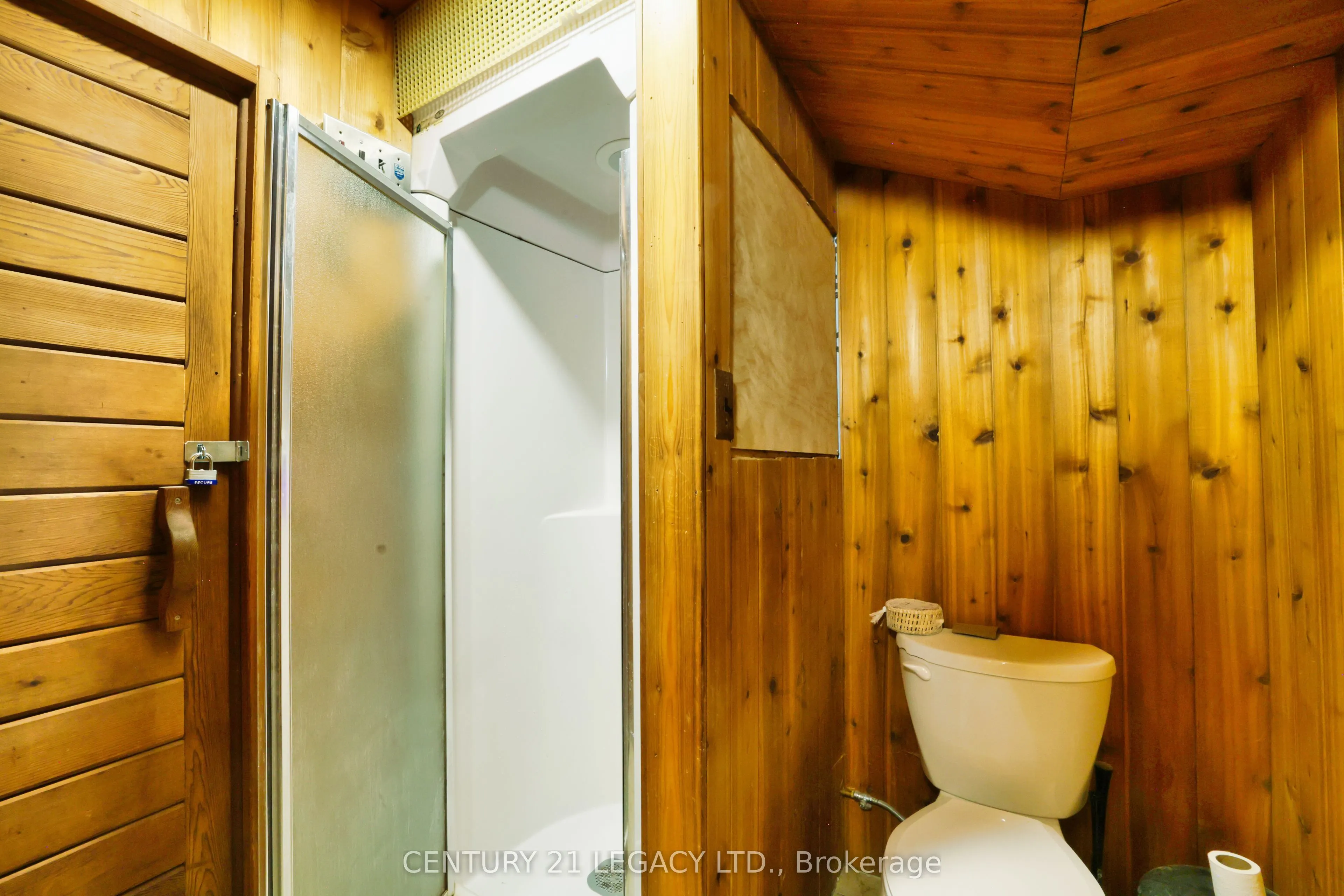 23 Lansdowne Street W