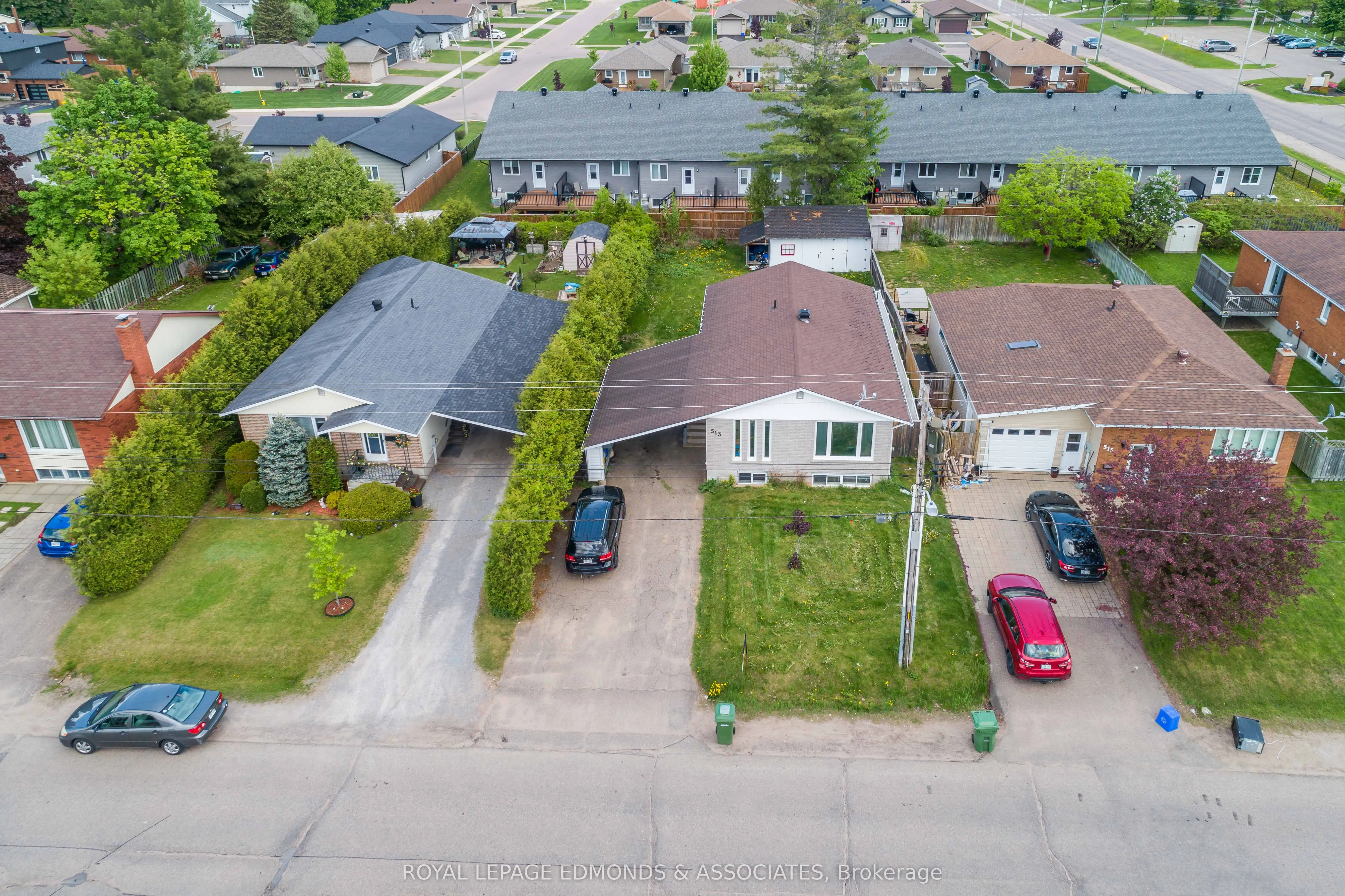 513 BROADVIEW Drive