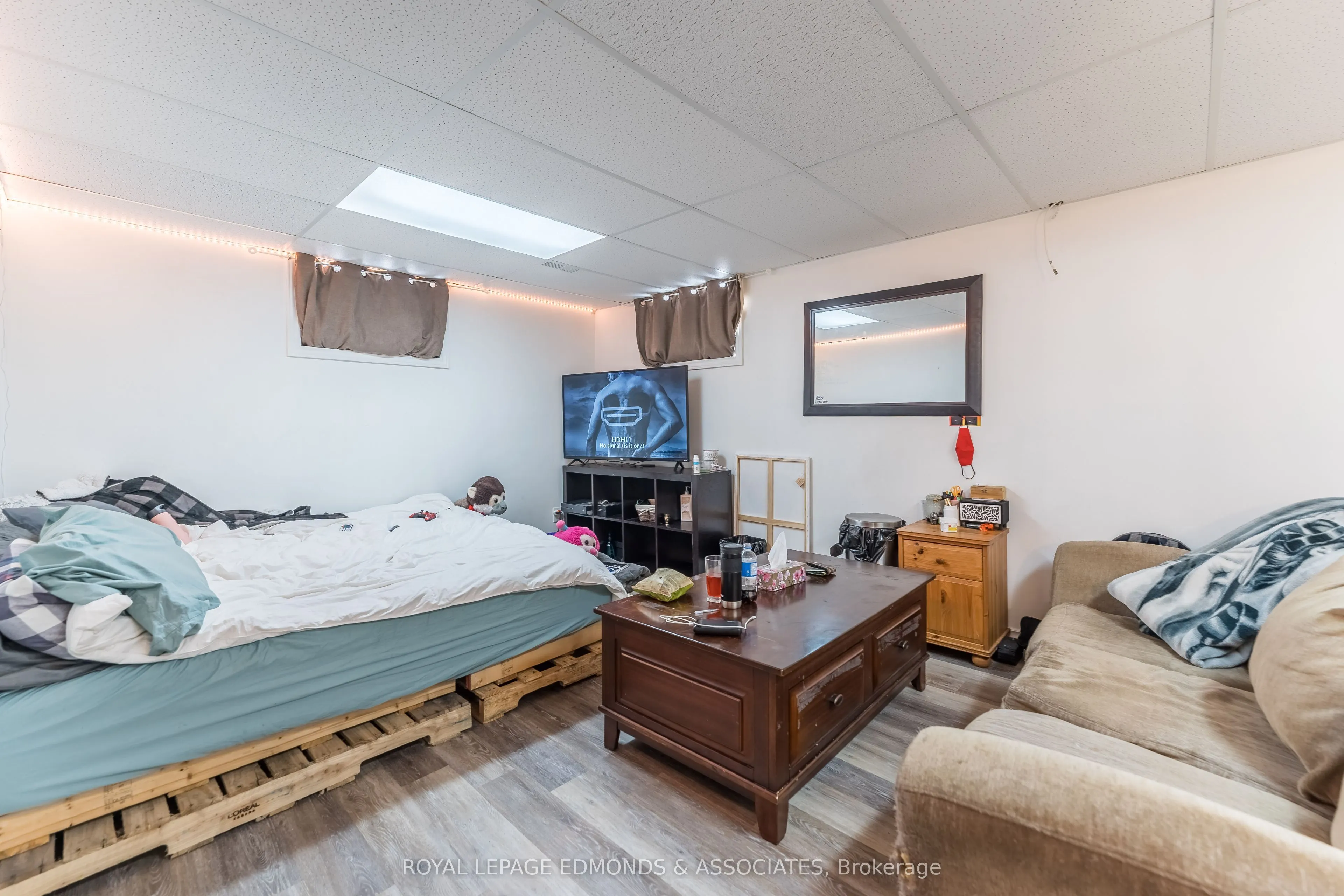 513 BROADVIEW Drive
