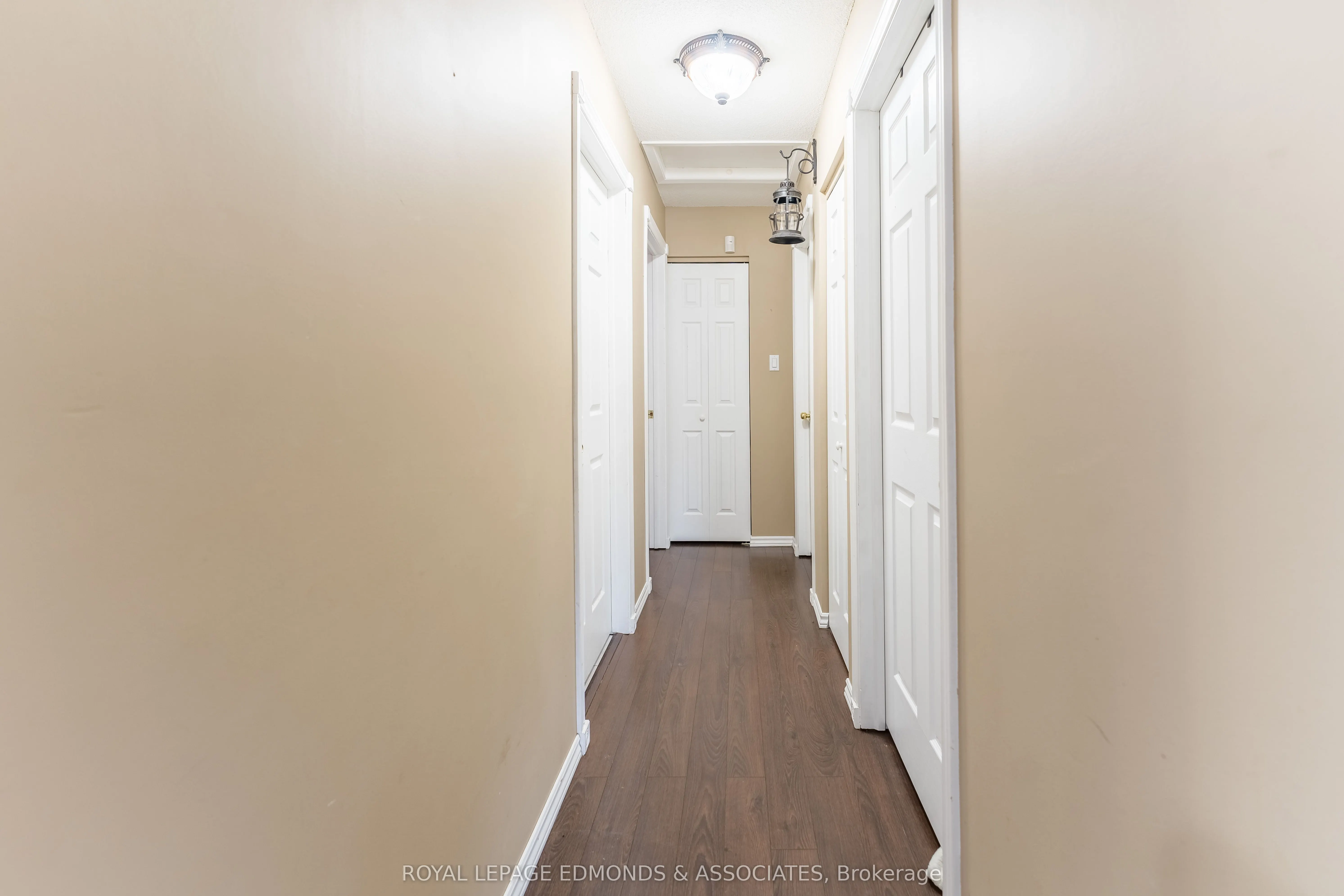 513 BROADVIEW Drive