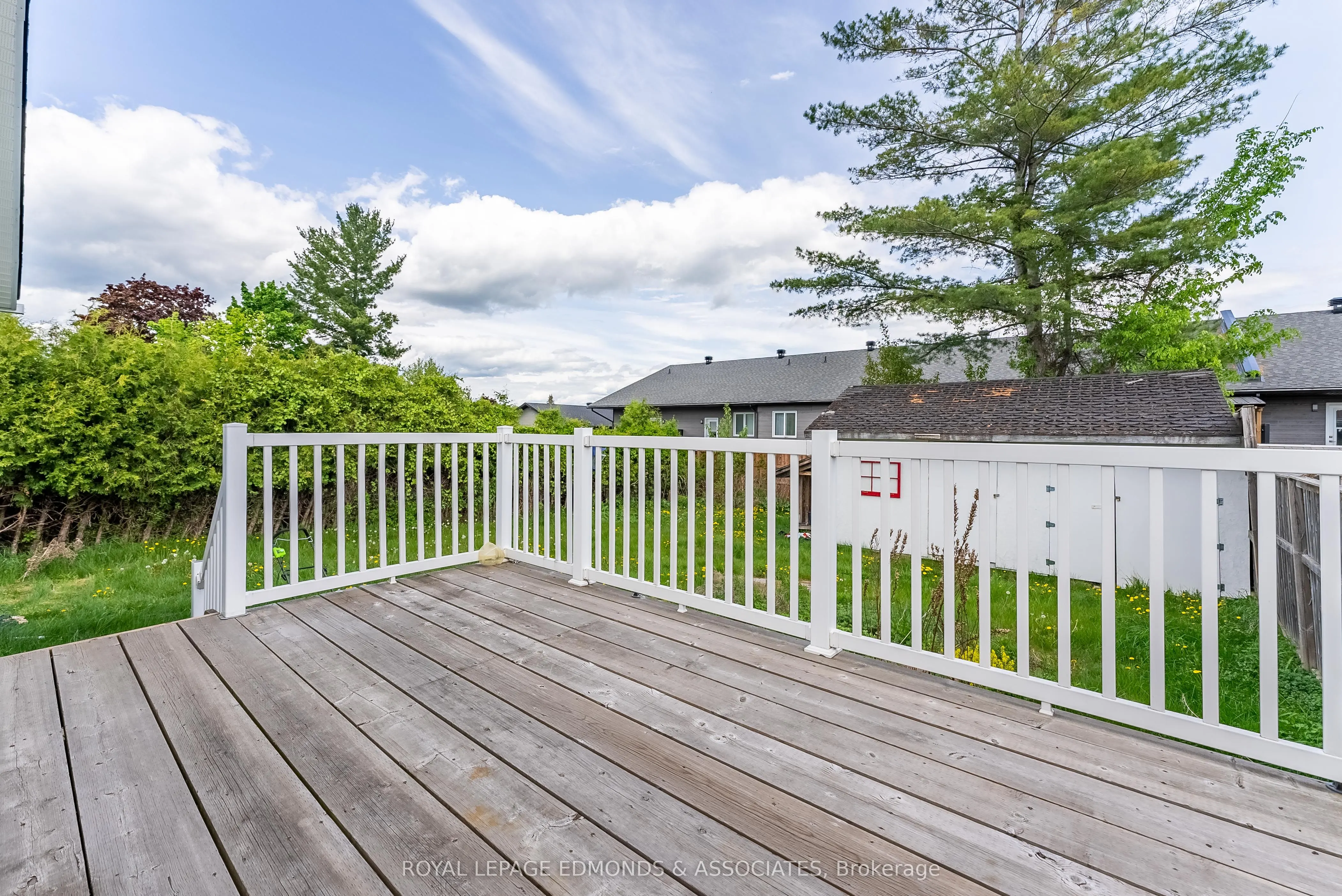 513 BROADVIEW Drive