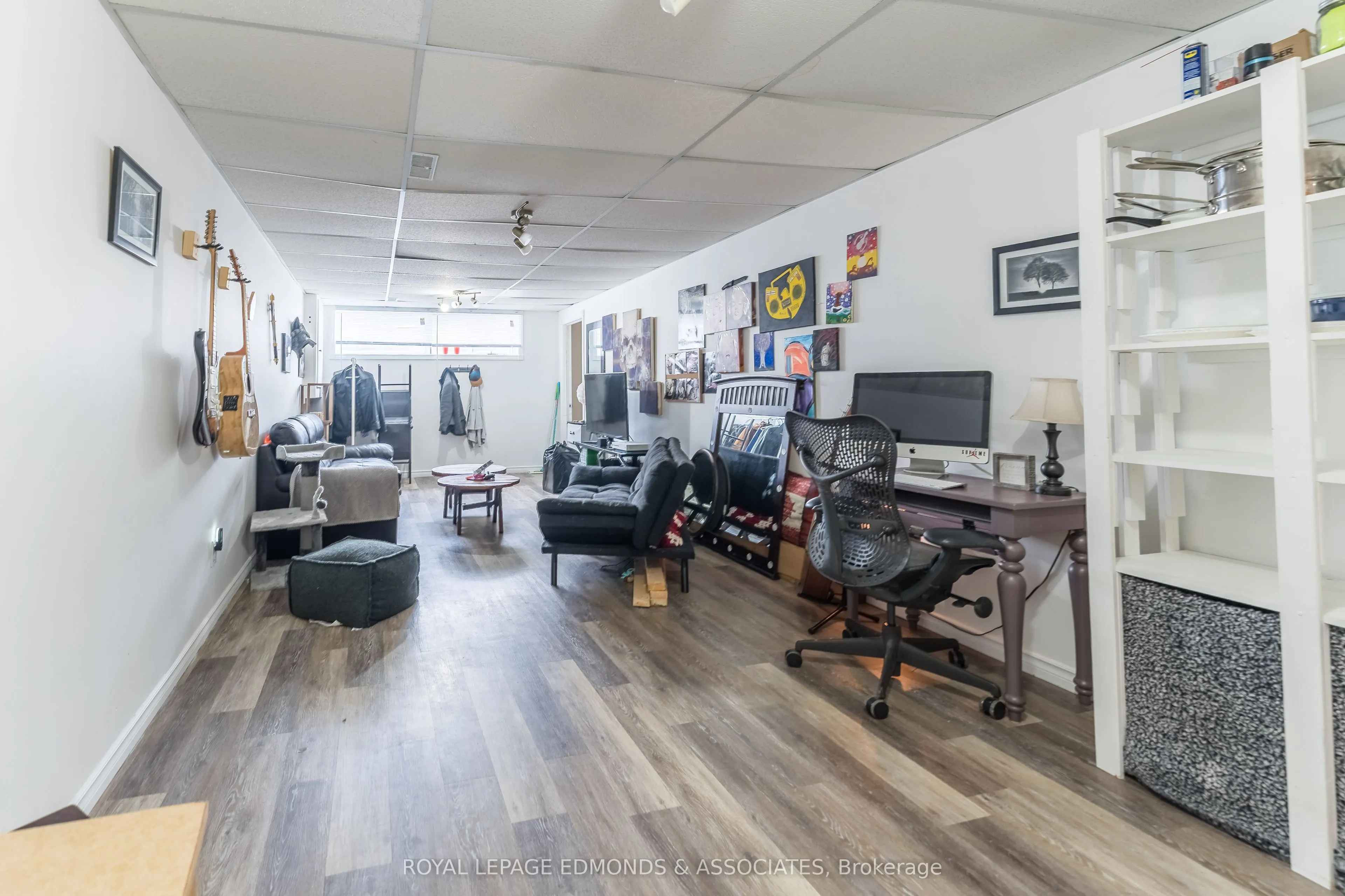 513 BROADVIEW Drive