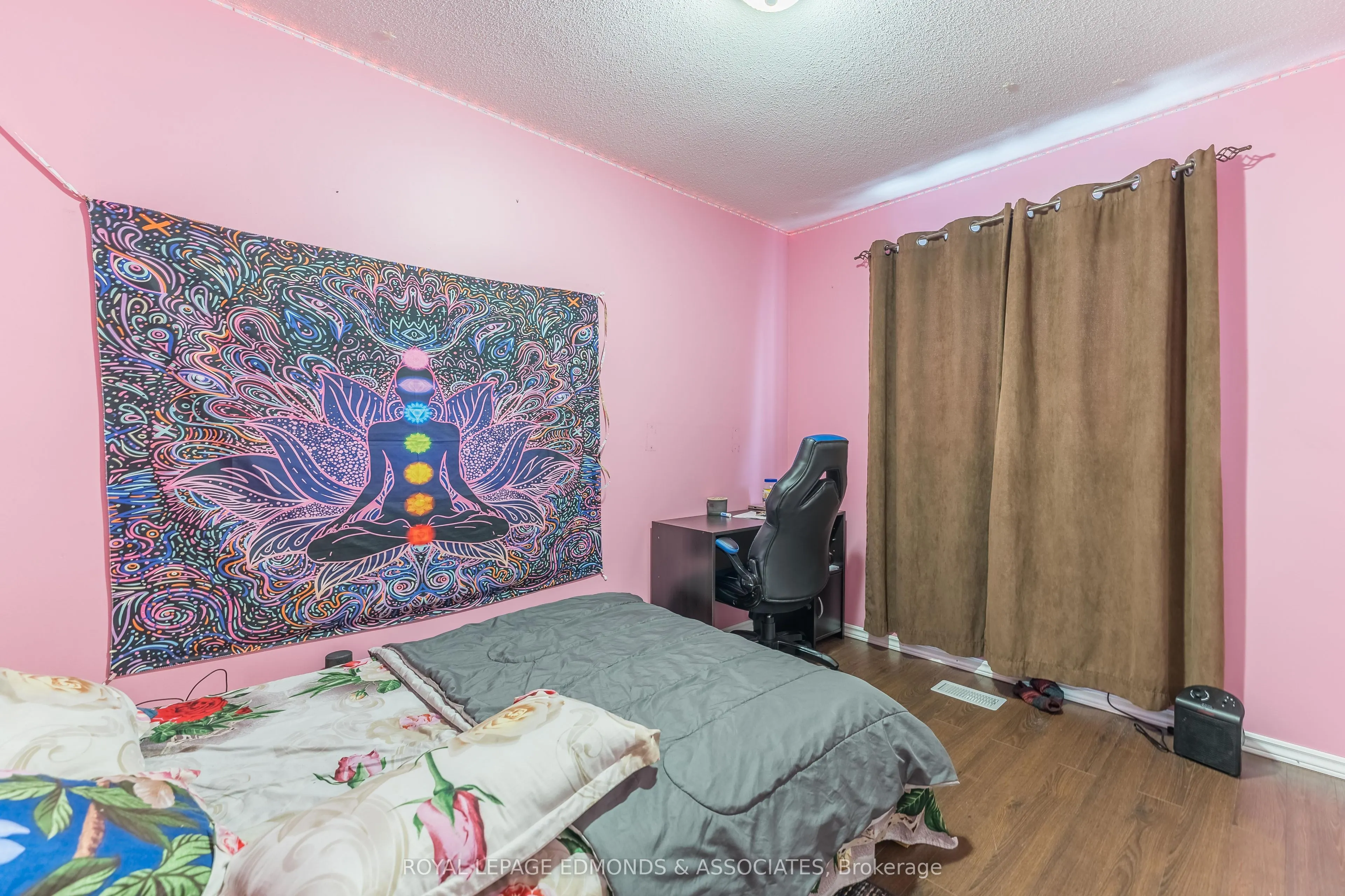 513 BROADVIEW Drive