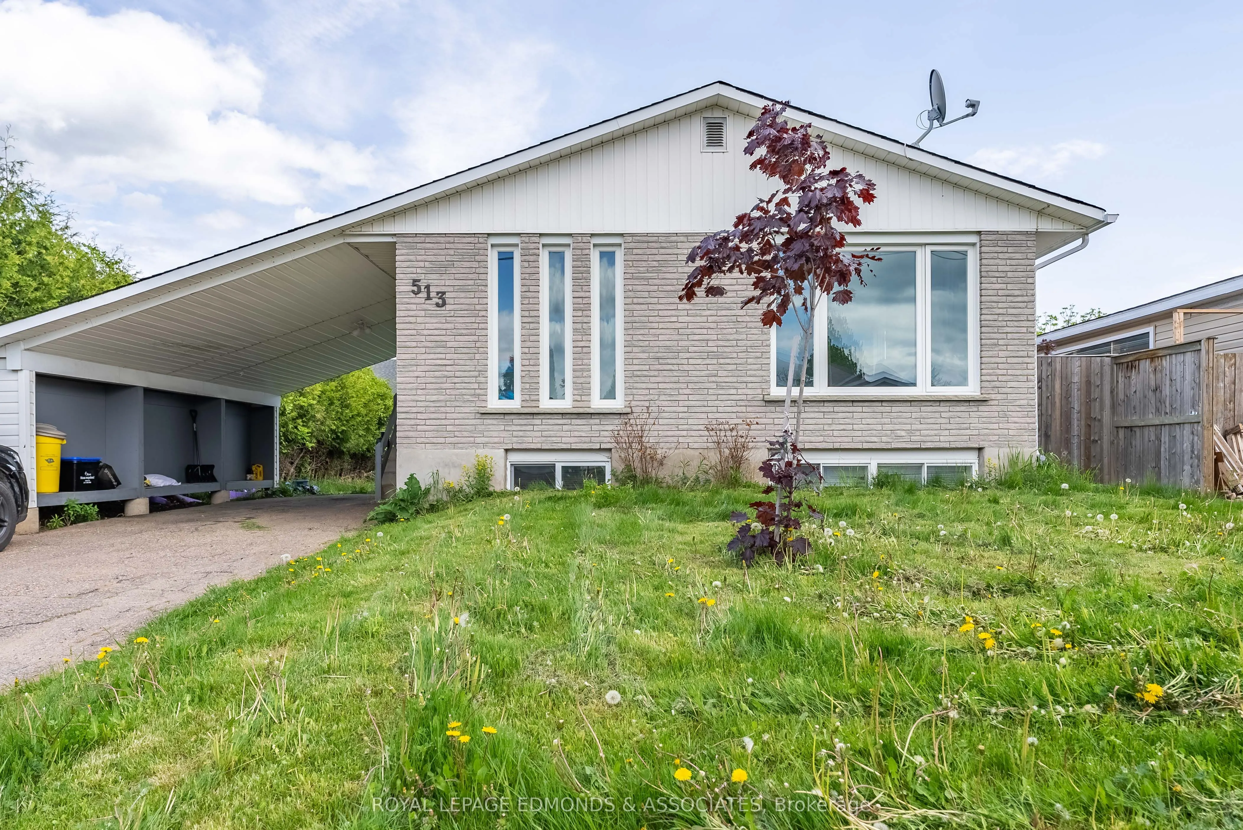 513 BROADVIEW Drive