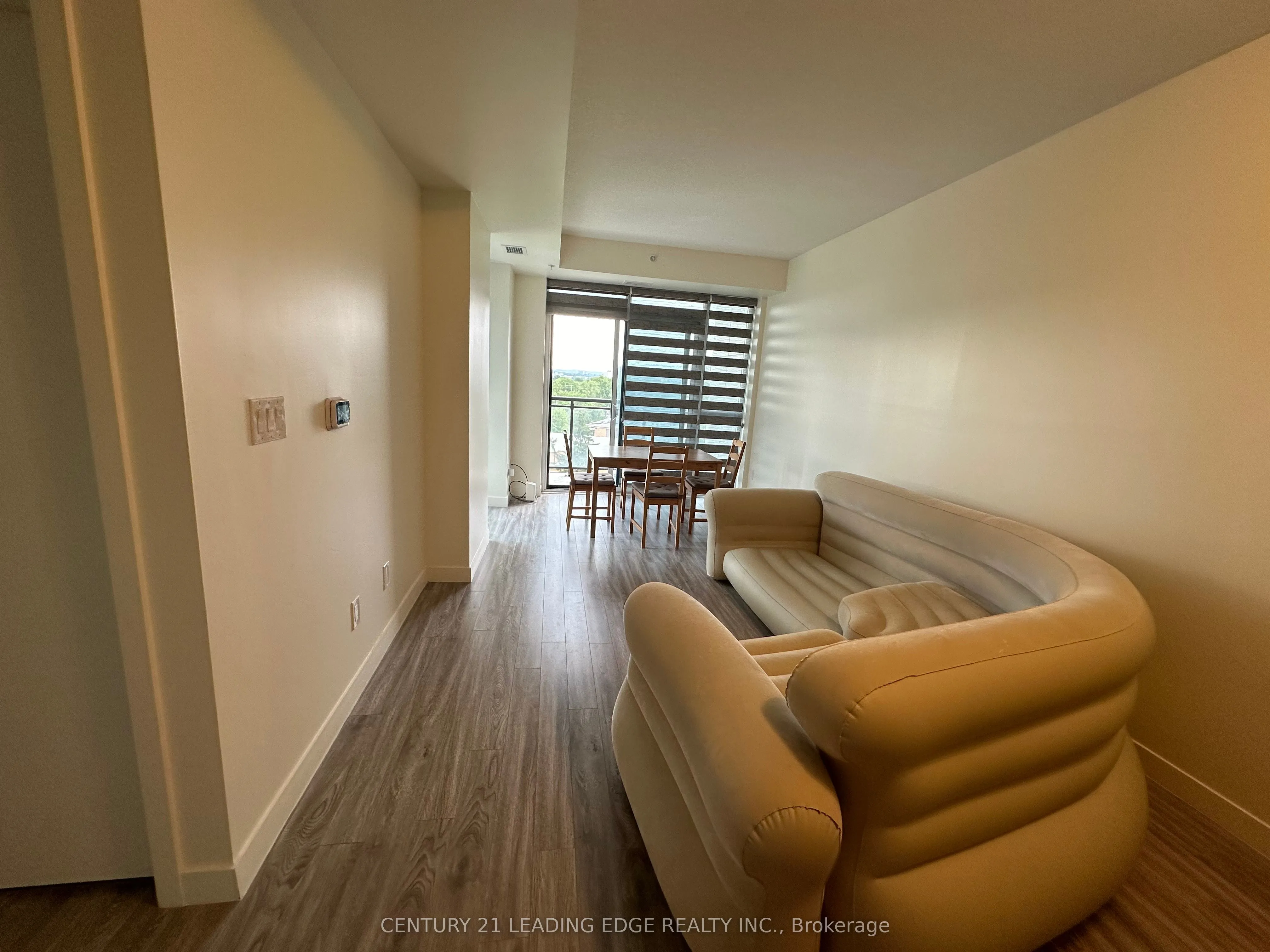 128 King Street N, #1004
