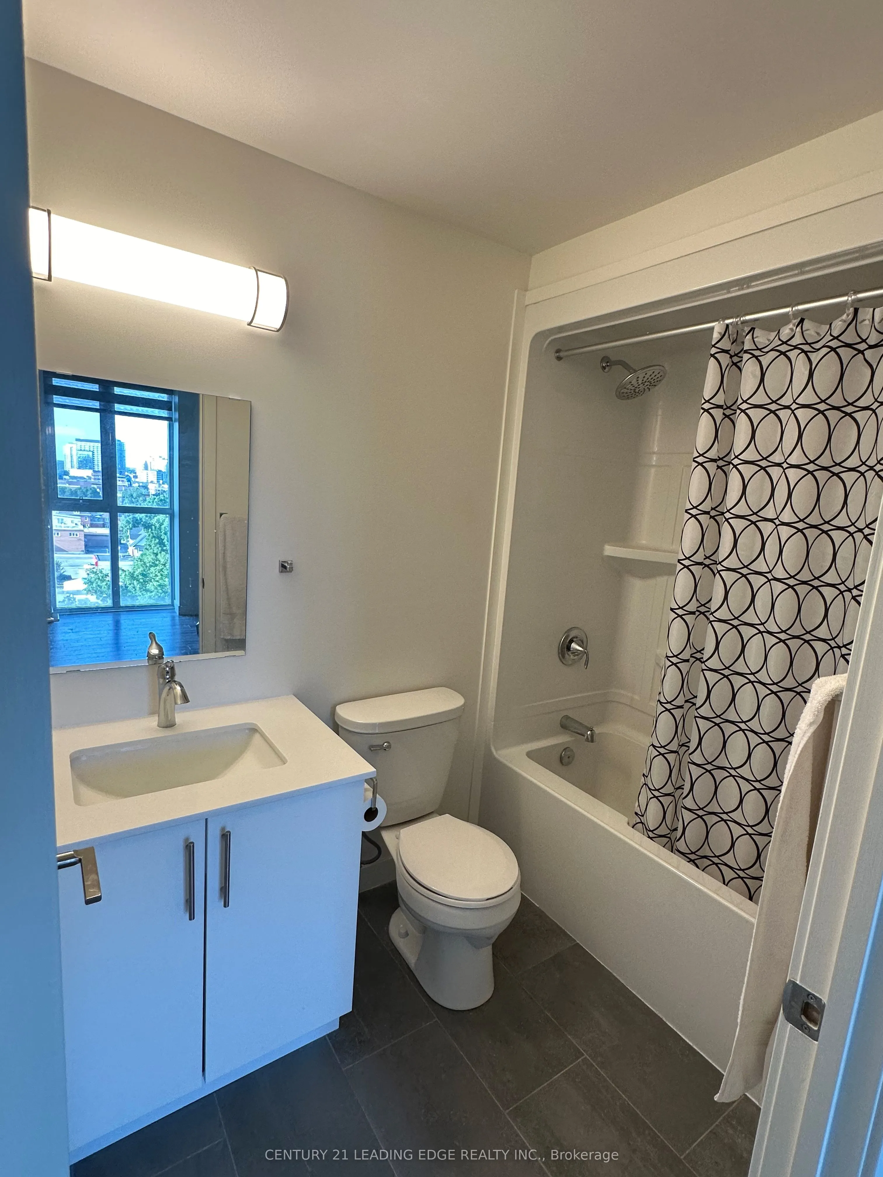 128 King Street N, #1004