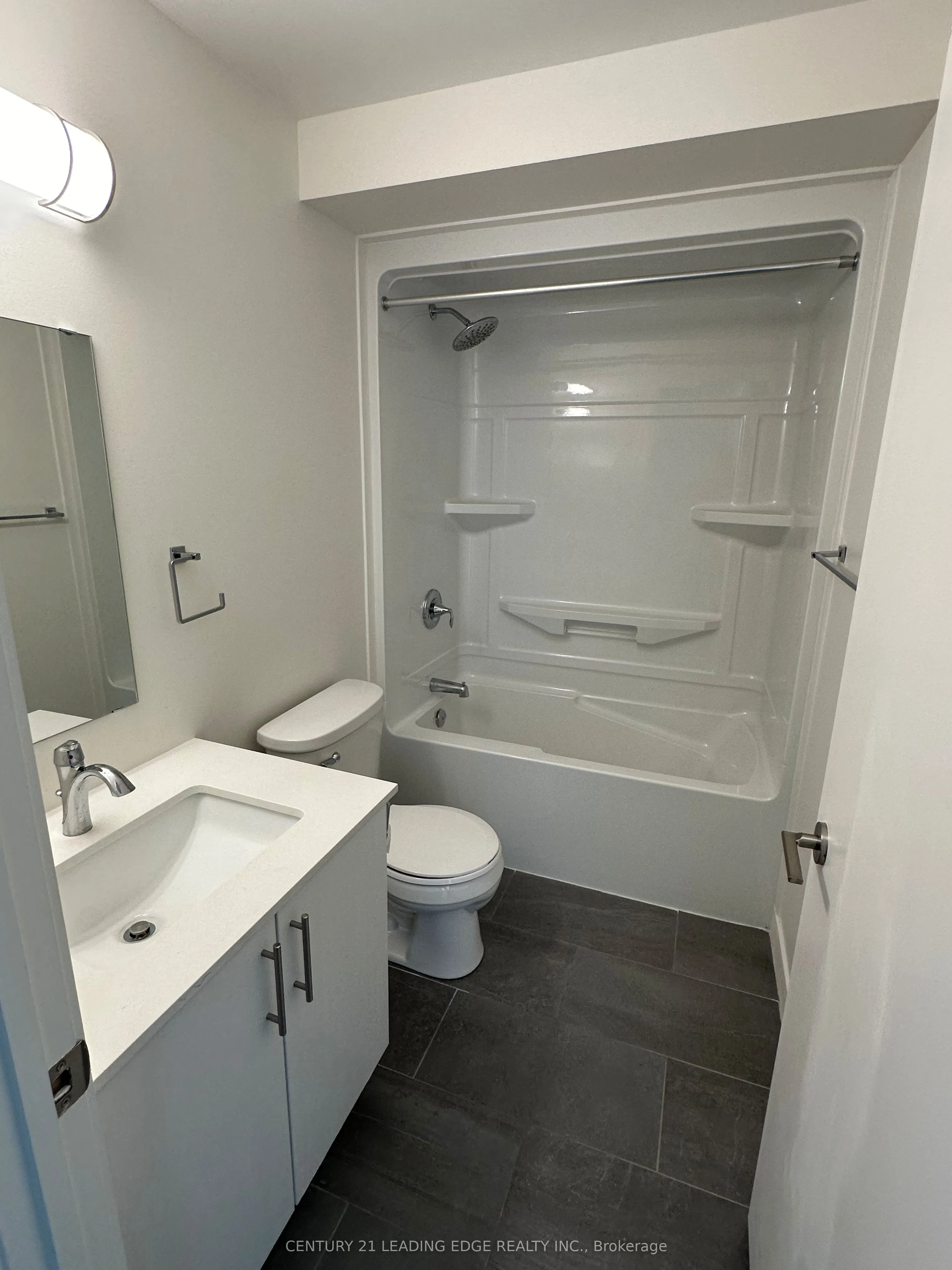 128 King Street N, #1004