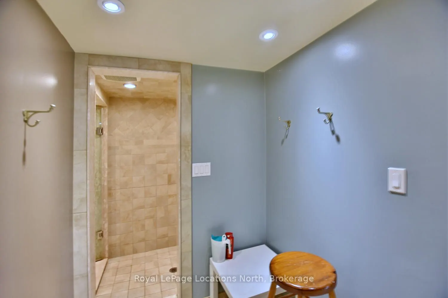 154 Carmichael Crescent