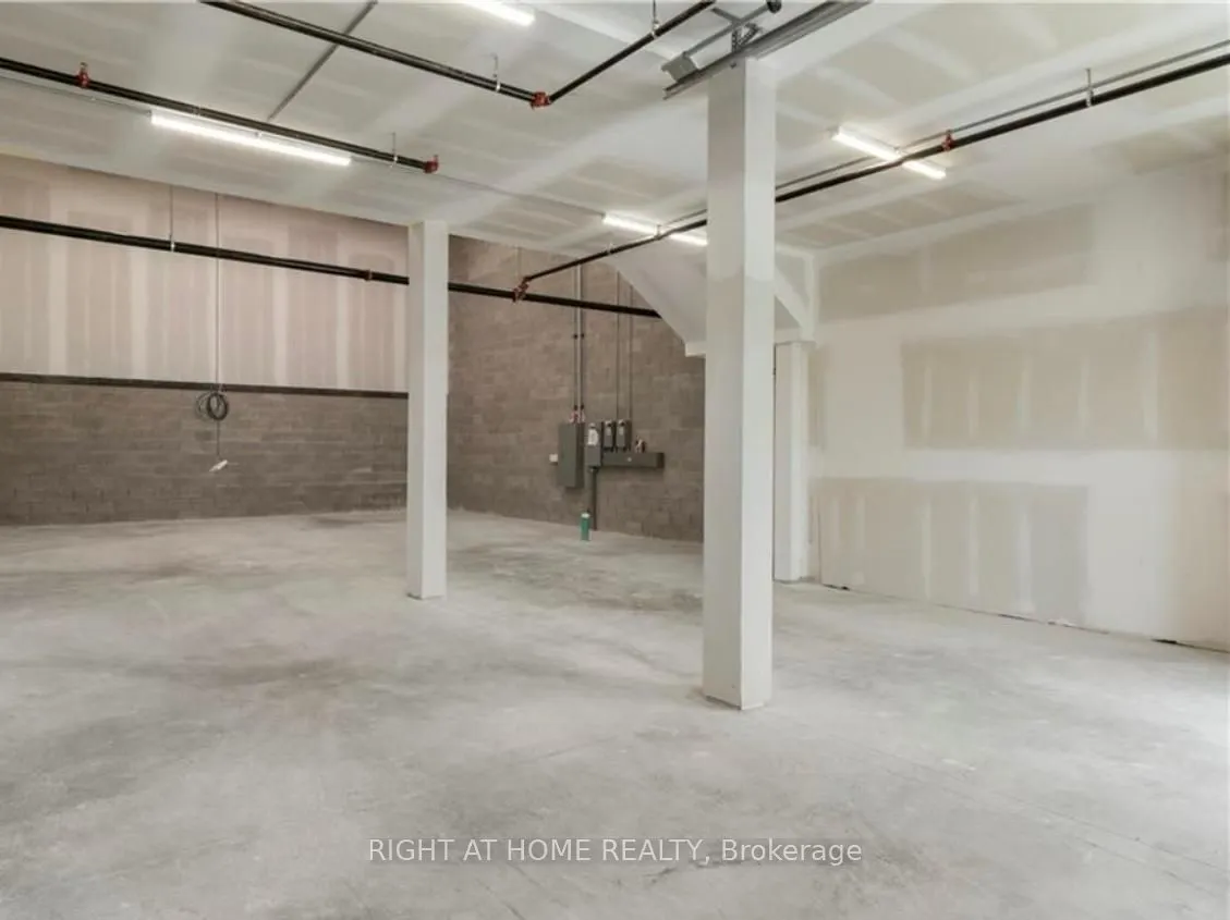 587 Hanlon Creek Boulevard, #12