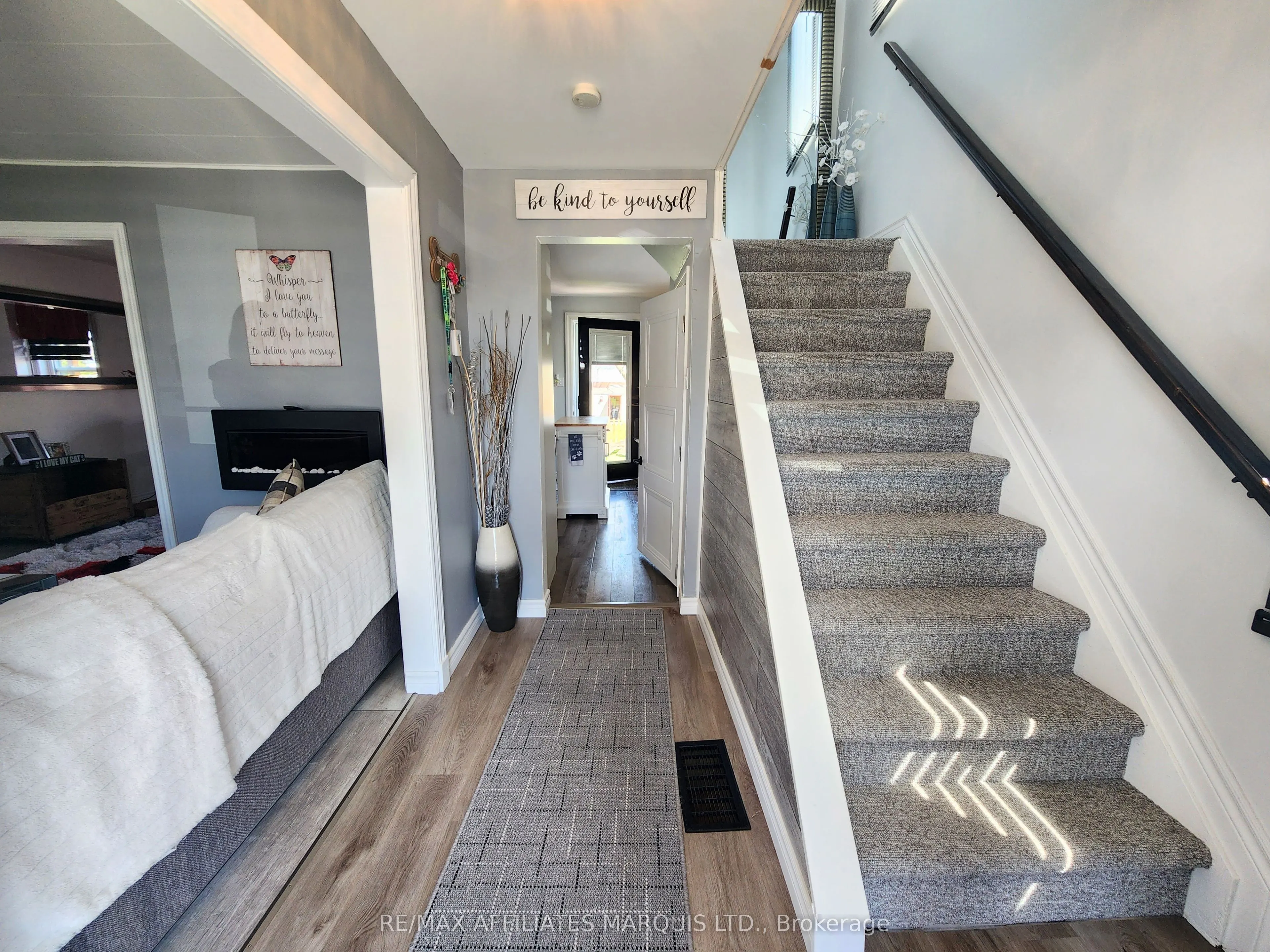 827 Amelia Street